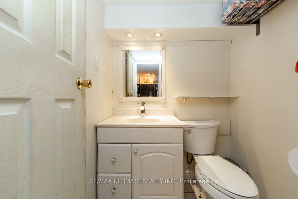 Photo 38 of 52 Bluewater Court, Etobicoke, Mimico — HOMEH