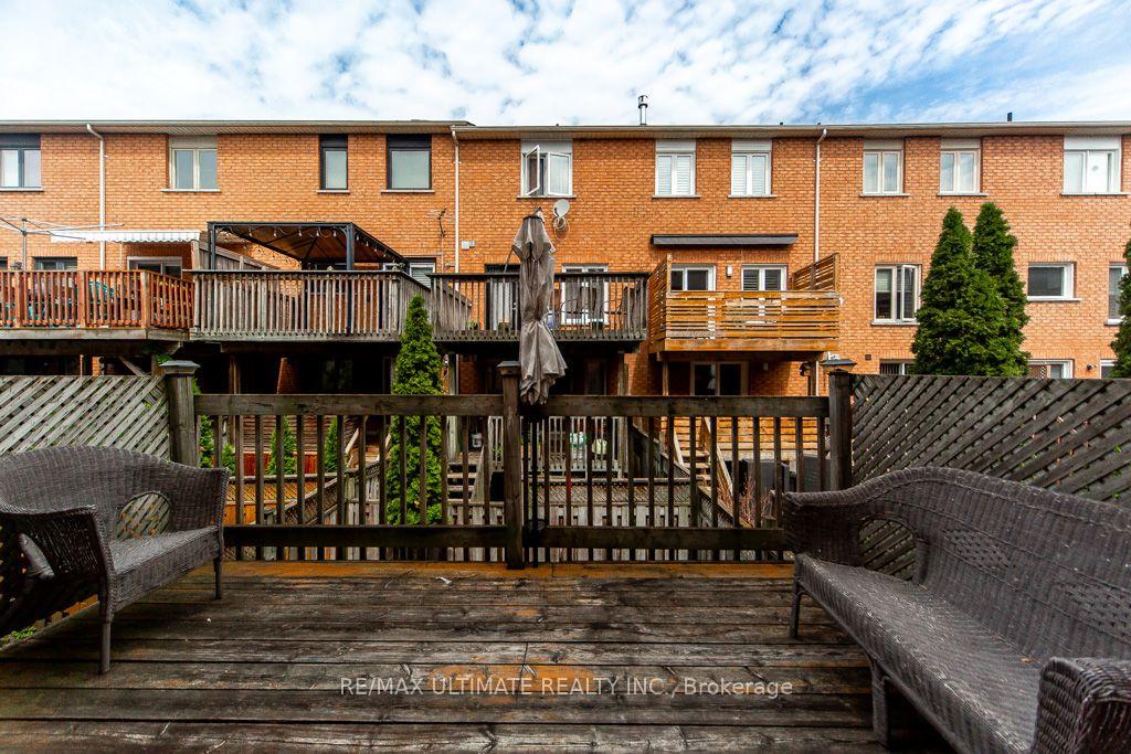 Photo 39 of 52 Bluewater Court, Etobicoke, Mimico — HOMEH