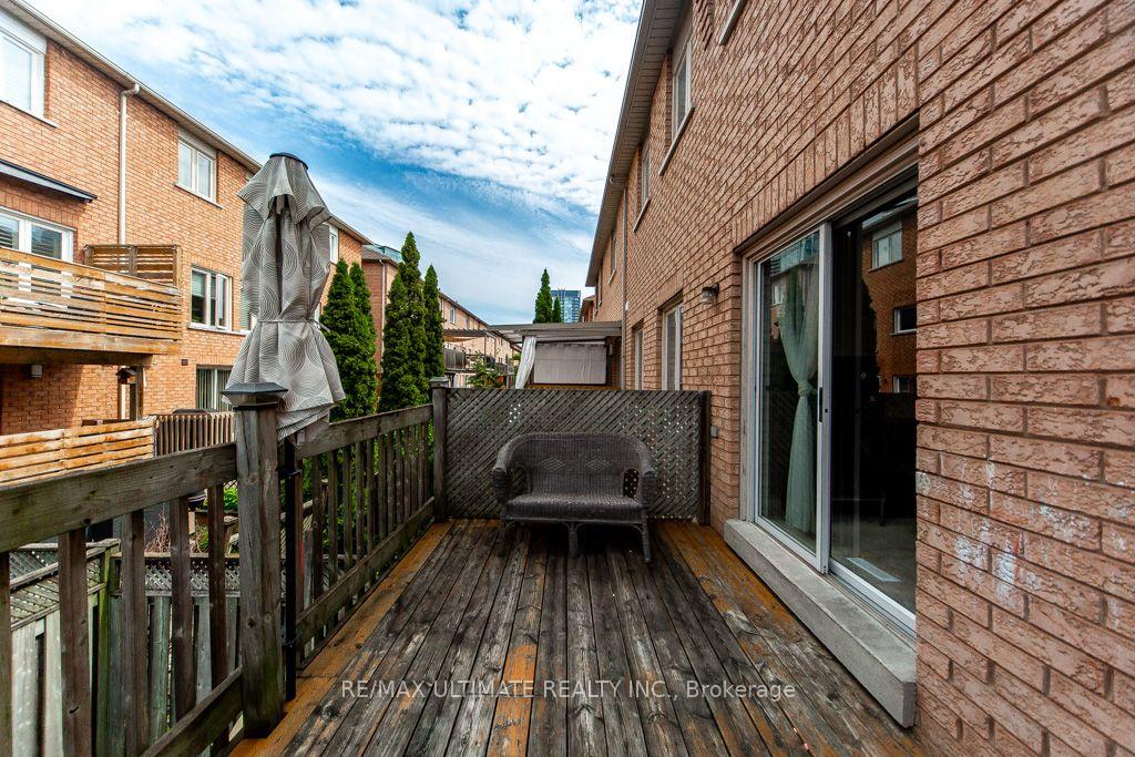 Photo 40 of 52 Bluewater Court, Etobicoke, Mimico — HOMEH