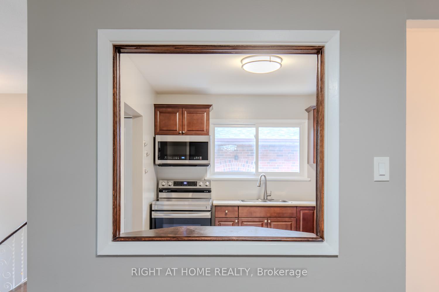 Photo 6 of 12 Murellen Crescent, North York, Victoria Village — HOMEH