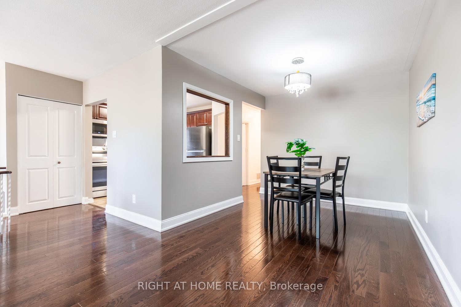 Photo 8 of 12 Murellen Crescent, North York, Victoria Village — HOMEH
