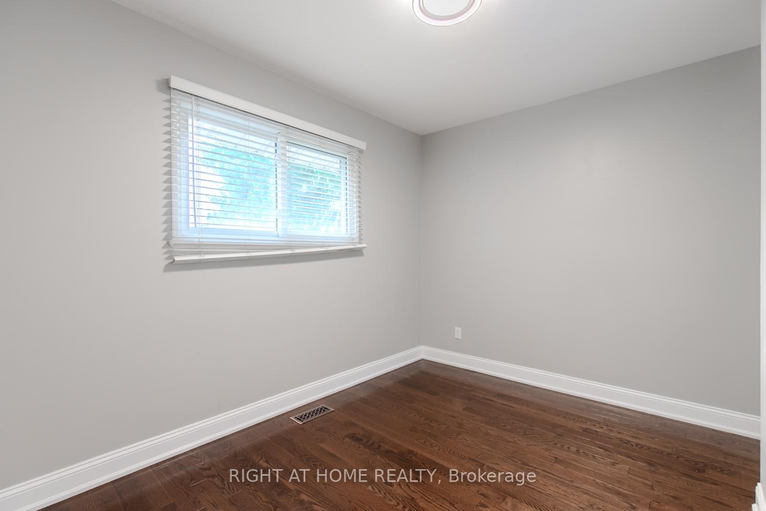 Photo 25 of 12 Murellen Crescent, North York, Victoria Village — HOMEH