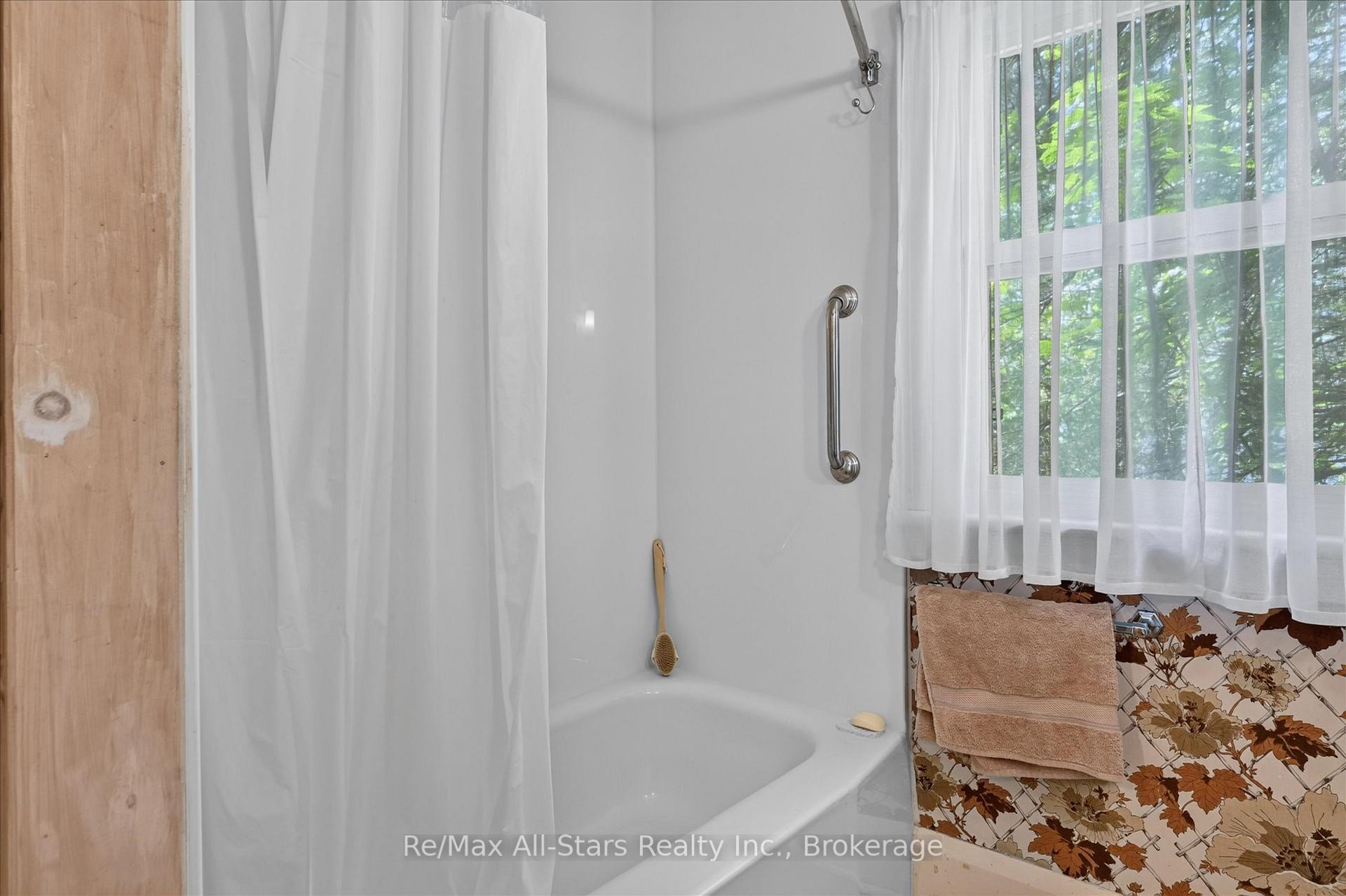 Photo 36 of 85 Grandy Road, Kawartha Lakes, Coboconk — HOMEH