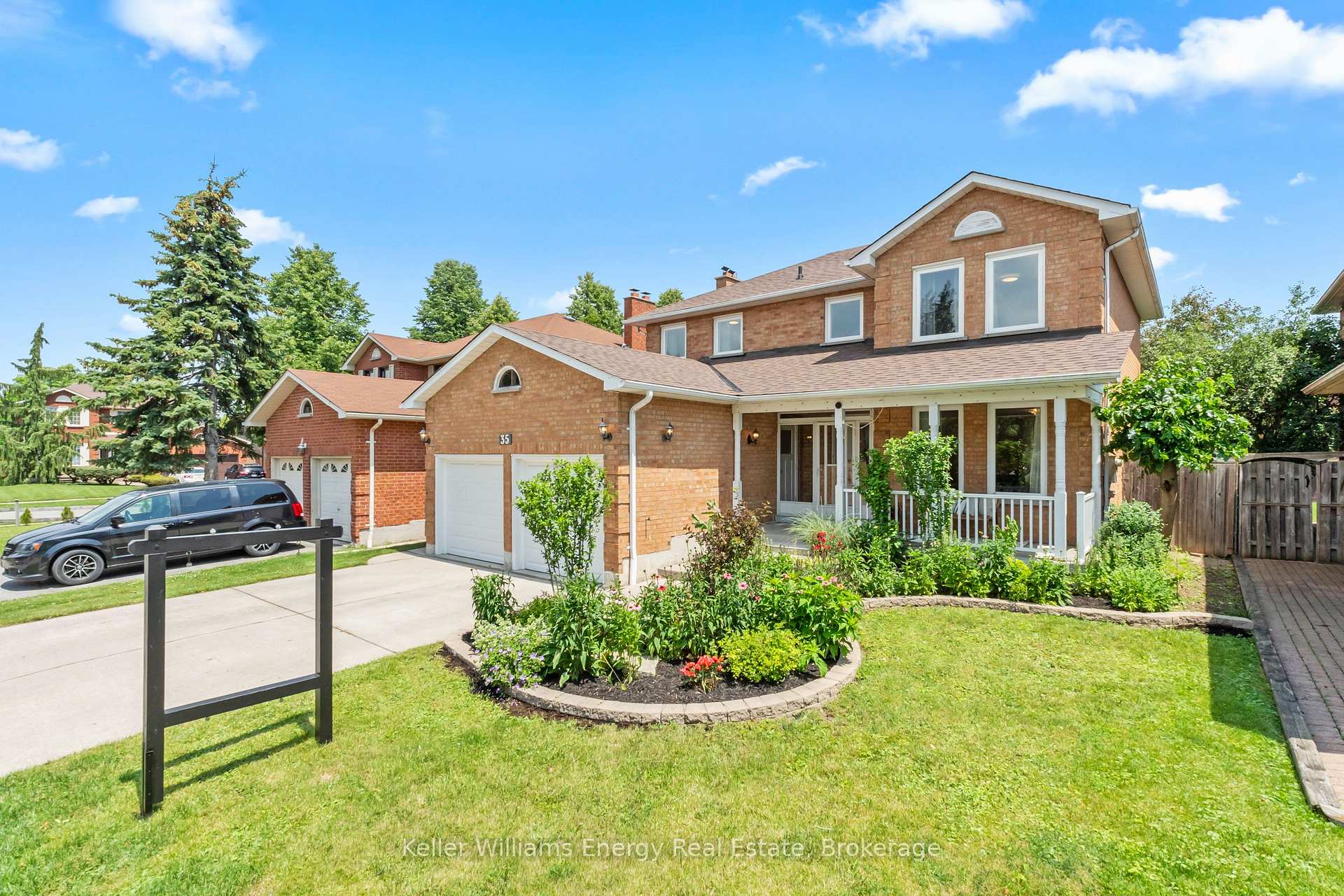 Photo 2 of 35 William Stephenson Drive, Whitby, Blue Grass Meadows — HOMEH