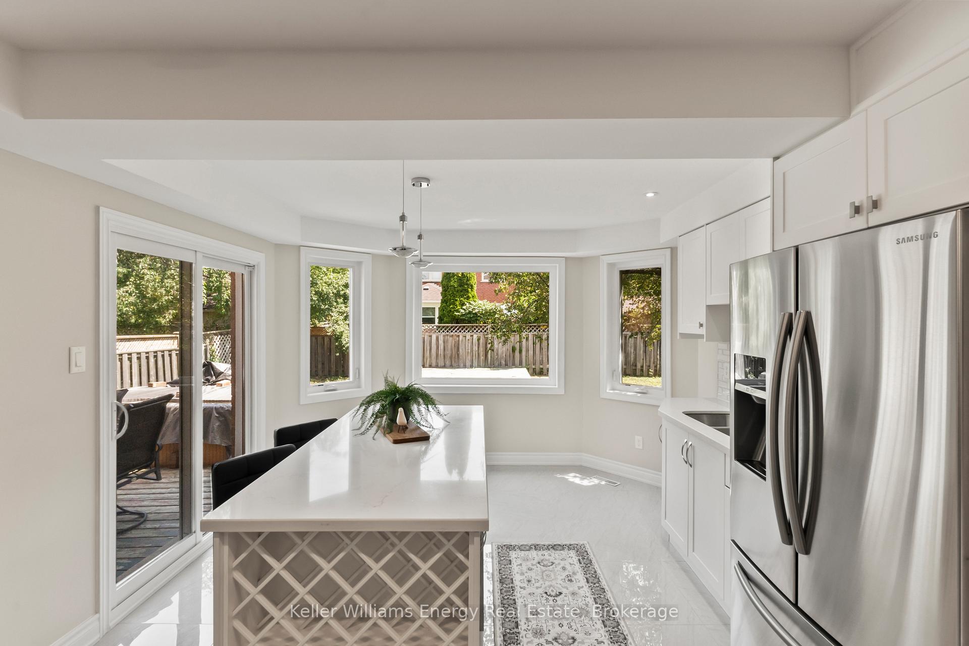 Photo 10 of 35 William Stephenson Drive, Whitby, Blue Grass Meadows — HOMEH