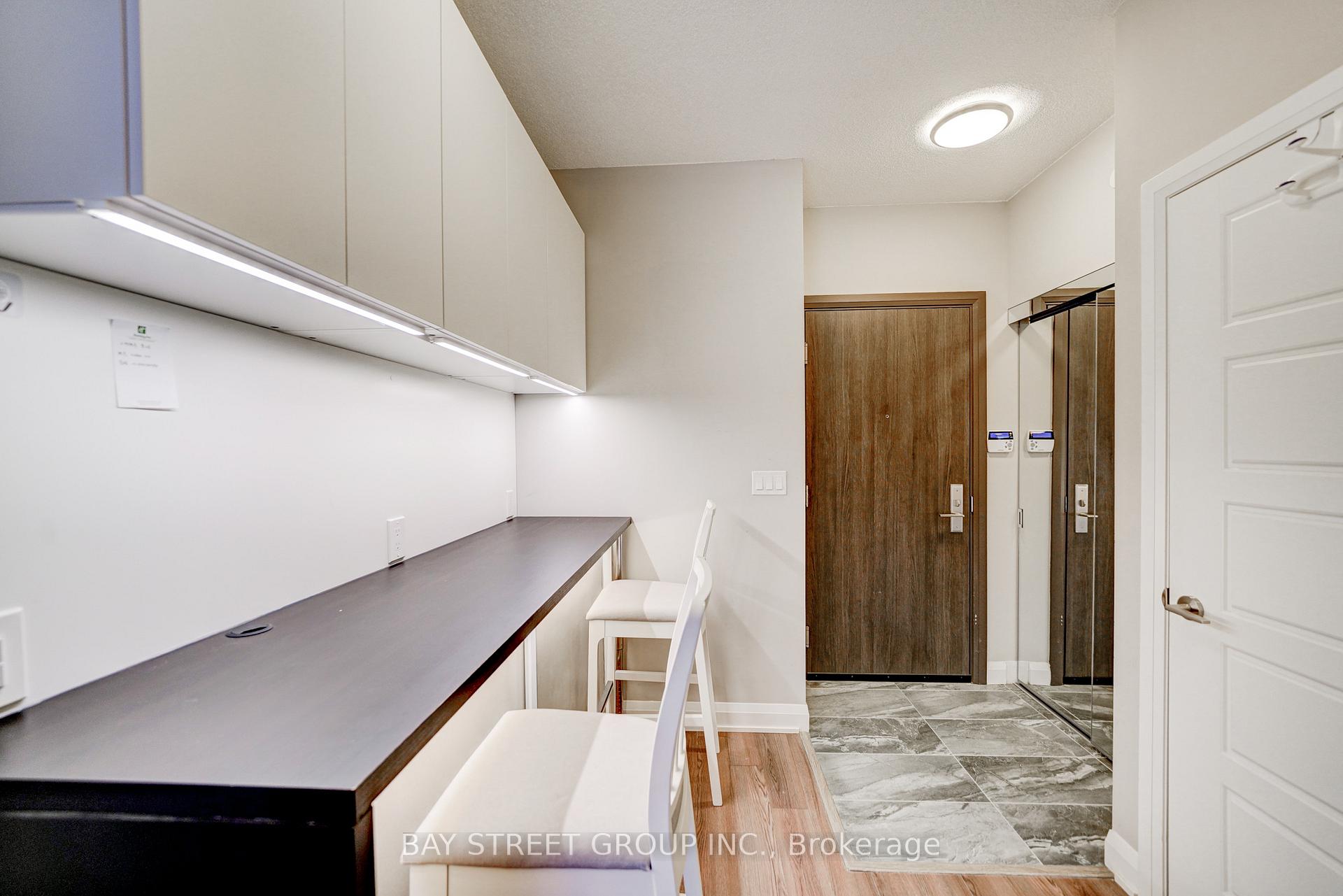 Photo 8 of Unit 531, 25 Water Walk Drive, Markham, Unionville — HOMEH