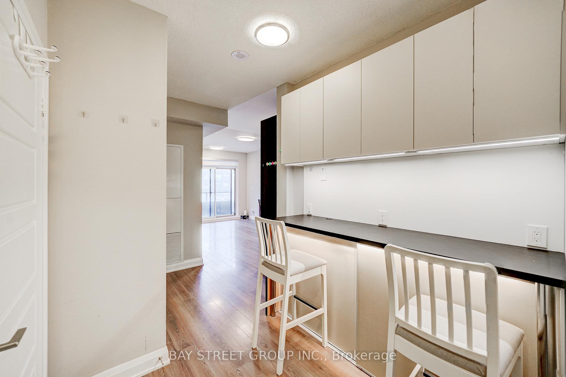 Photo 11 of Unit 531, 25 Water Walk Drive, Markham, Unionville — HOMEH