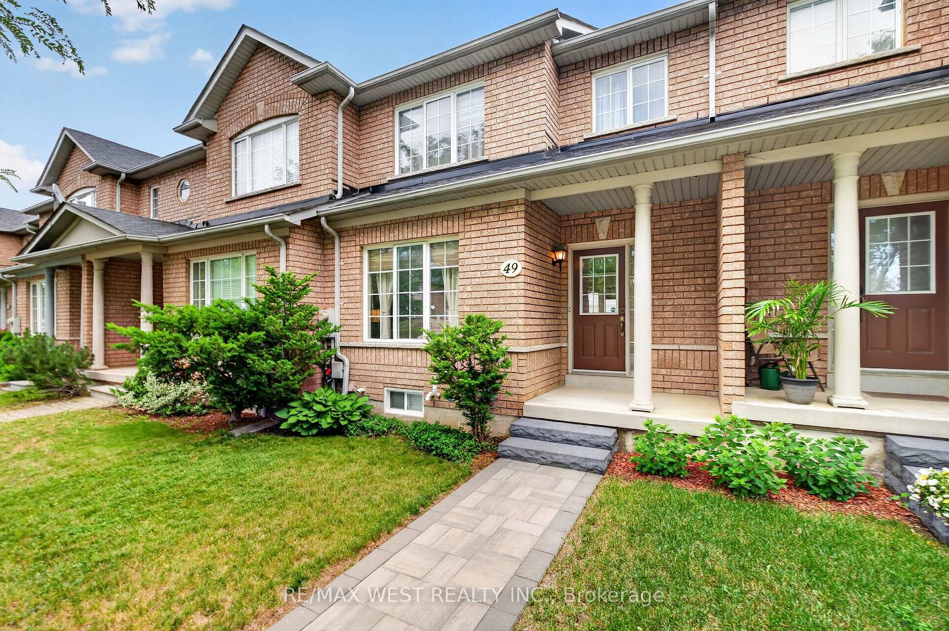 Photo 1 of 49 Sonoma Boulevard, Vaughan, Sonoma Heights — HOMEH