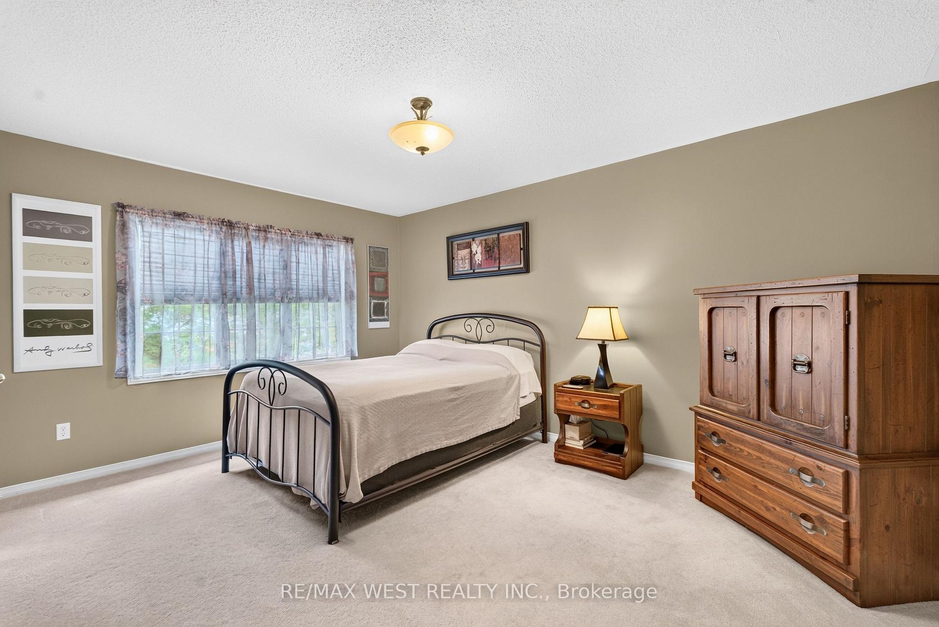 Photo 9 of 49 Sonoma Boulevard, Vaughan, Sonoma Heights — HOMEH
