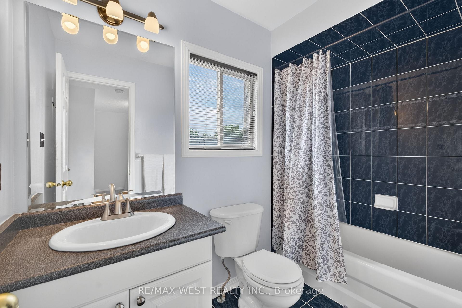 Photo 11 of 49 Sonoma Boulevard, Vaughan, Sonoma Heights — HOMEH