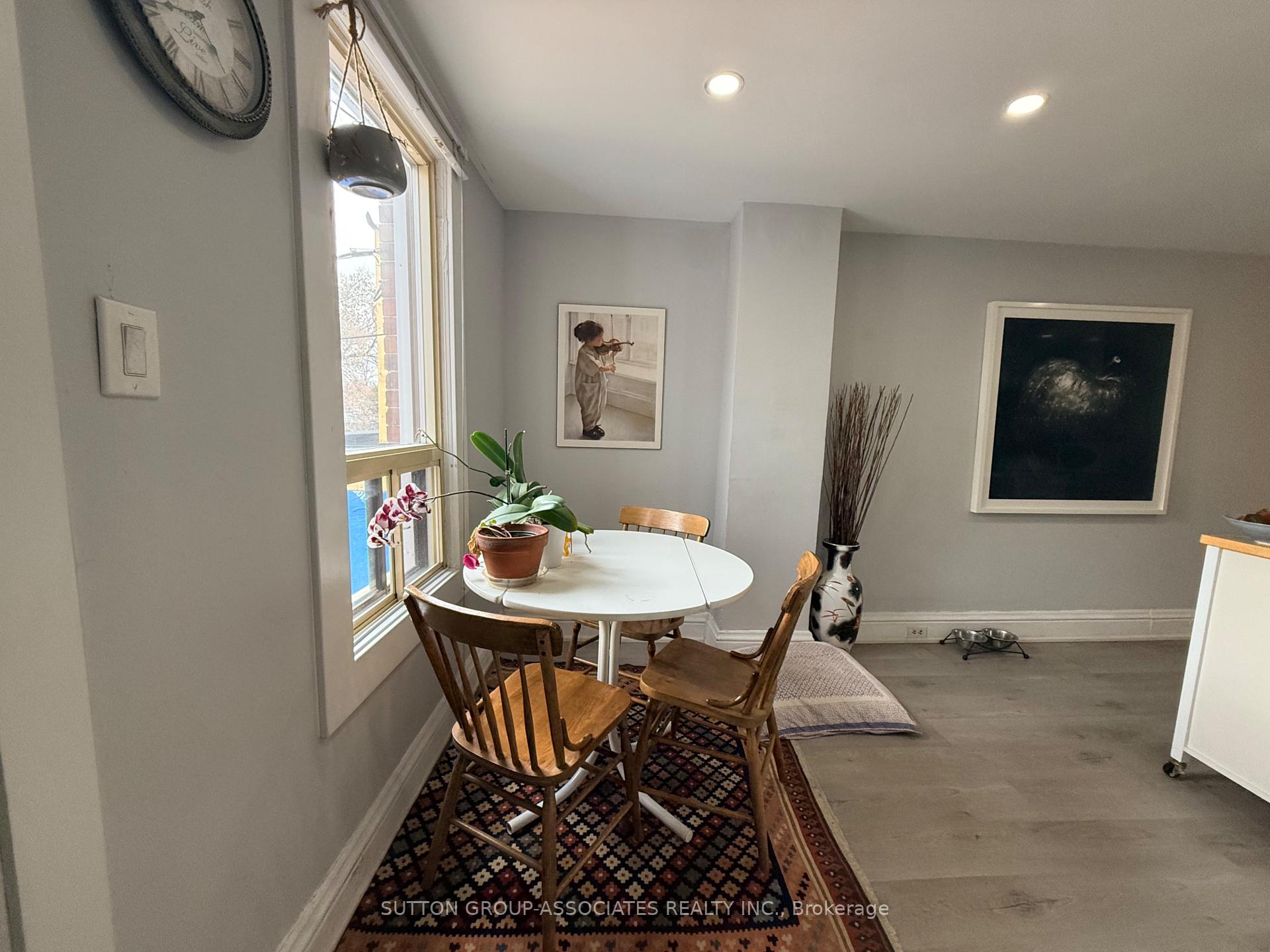 Photo 4 of Unit Upper, 544 Concord Avenue, Toronto, Dovercourt-Wallace Emerson-Junction — HOMEH