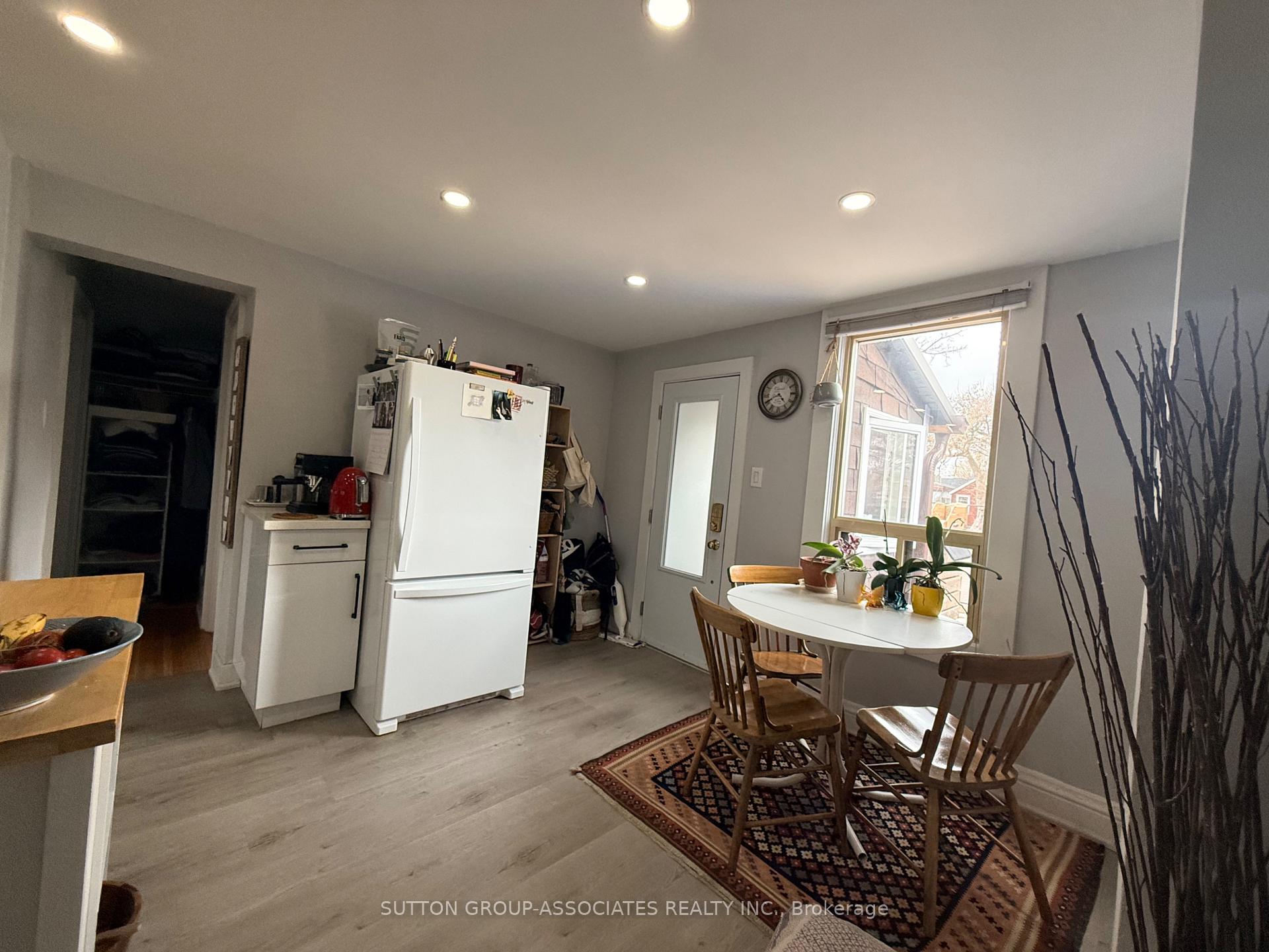 Photo 5 of Unit Upper, 544 Concord Avenue, Toronto, Dovercourt-Wallace Emerson-Junction — HOMEH
