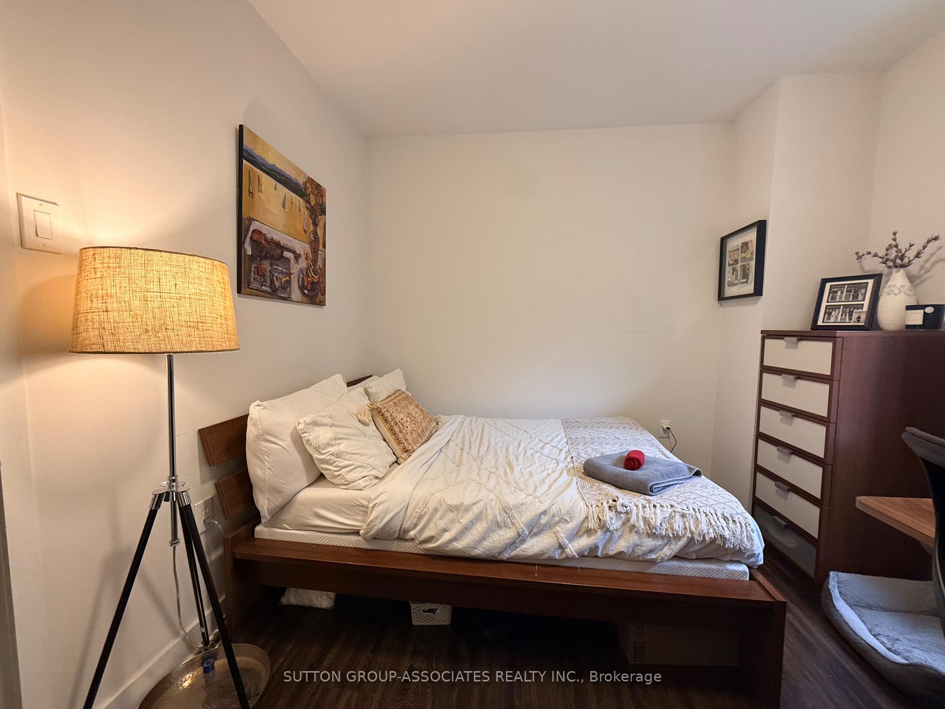 Photo 10 of Unit Upper, 544 Concord Avenue, Toronto, Dovercourt-Wallace Emerson-Junction — HOMEH