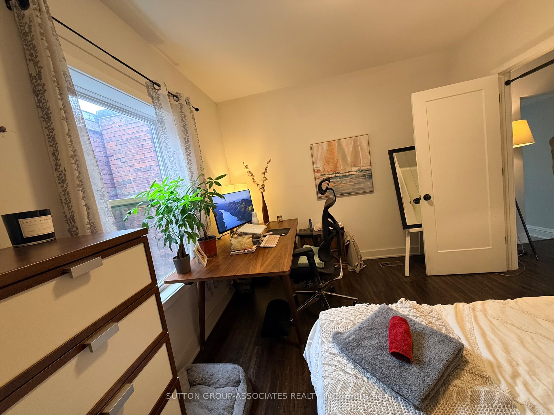 Photo 11 of Unit Upper, 544 Concord Avenue, Toronto, Dovercourt-Wallace Emerson-Junction — HOMEH