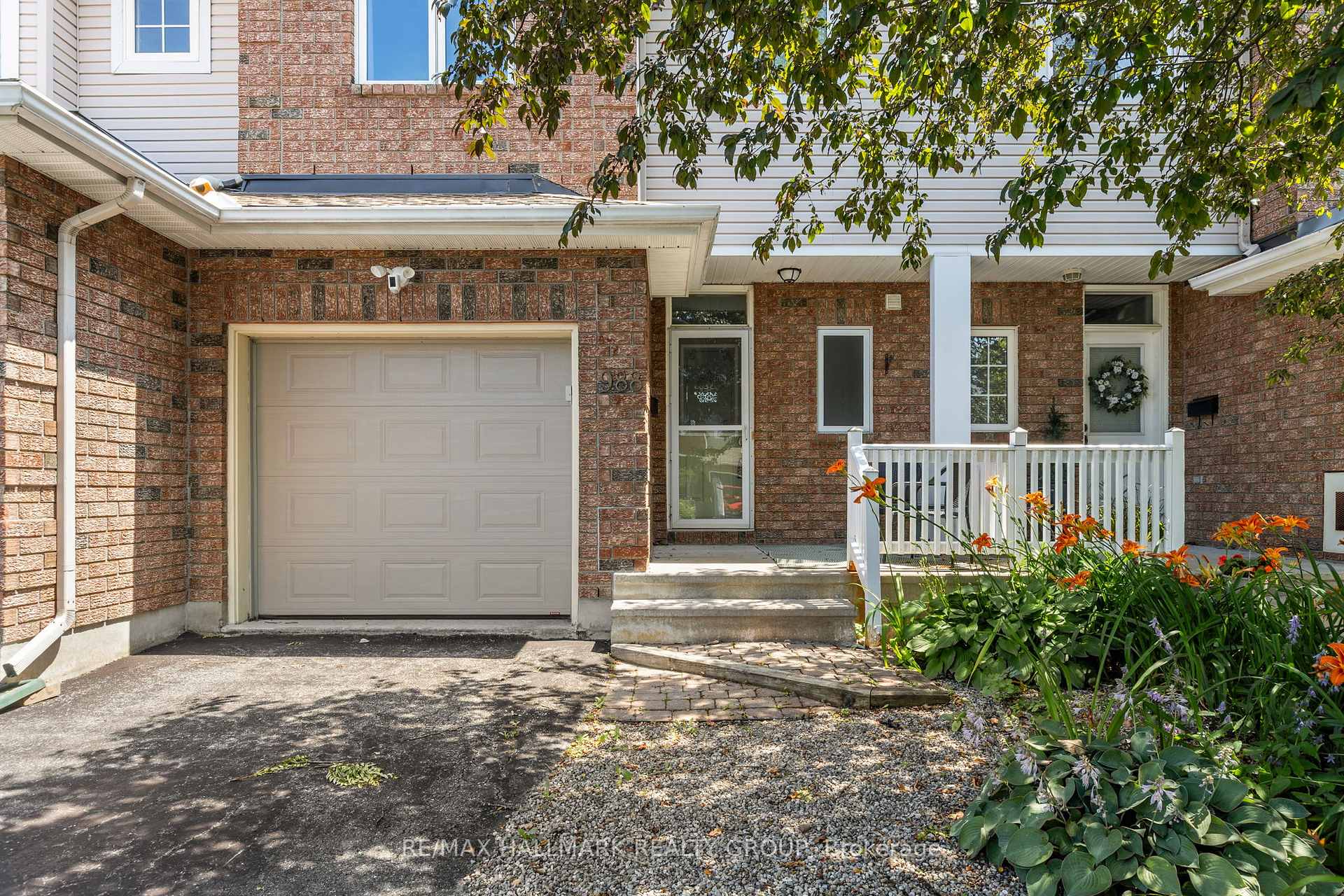 Photo 1 of 988 Lucille Way, Ottawa, Notting Hill/Summerside — HOMEH
