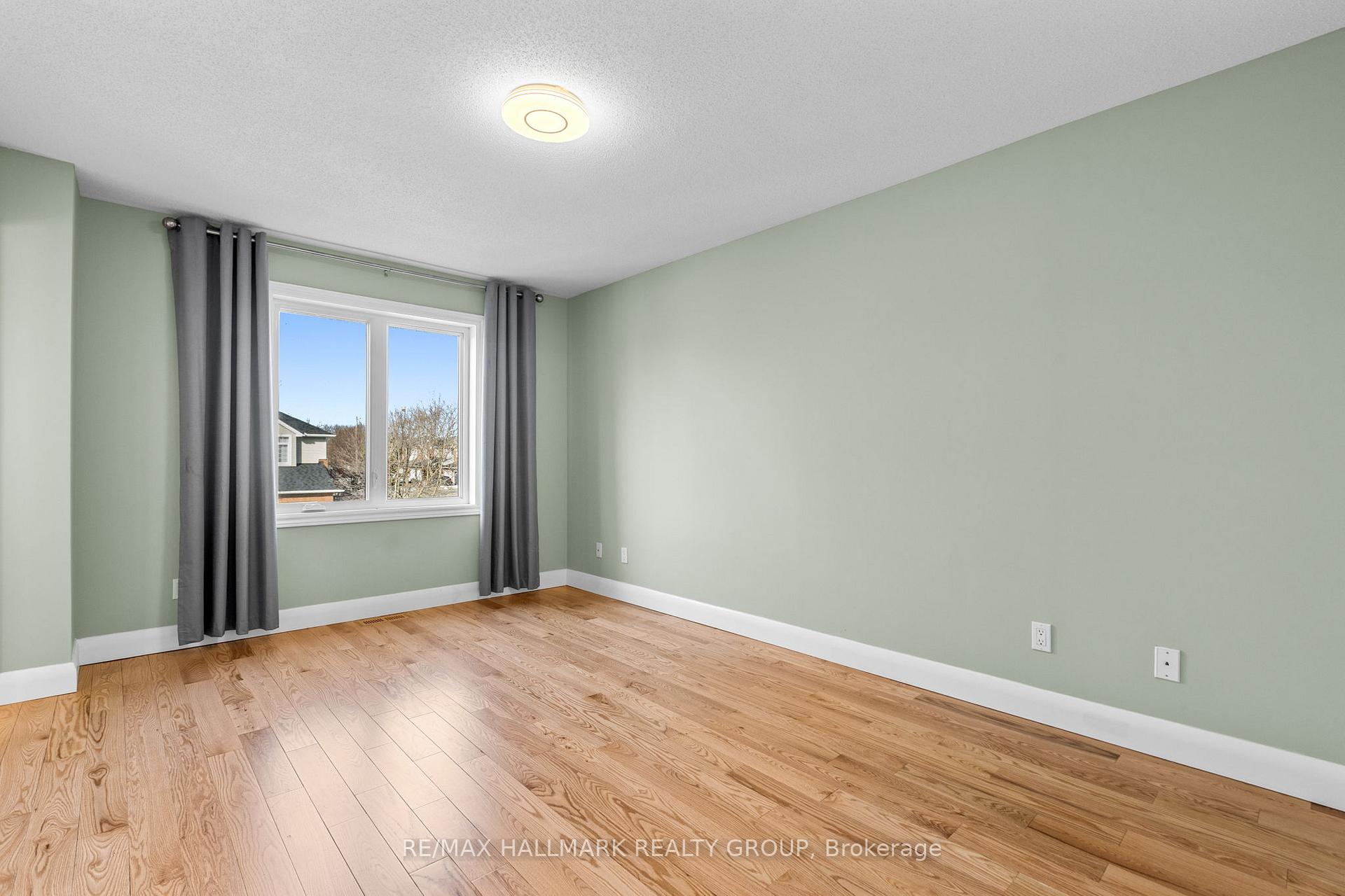 Photo 18 of 988 Lucille Way, Ottawa, Notting Hill/Summerside — HOMEH