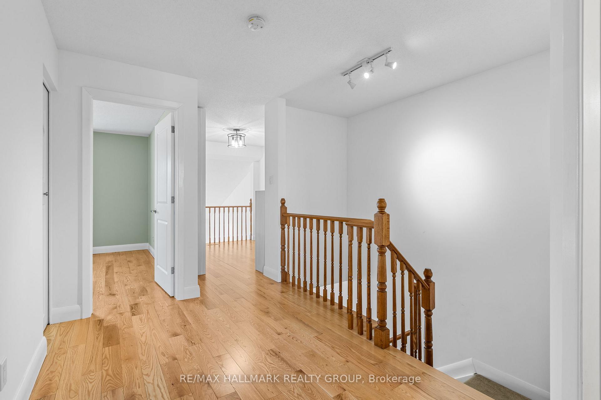 Photo 22 of 988 Lucille Way, Ottawa, Notting Hill/Summerside — HOMEH