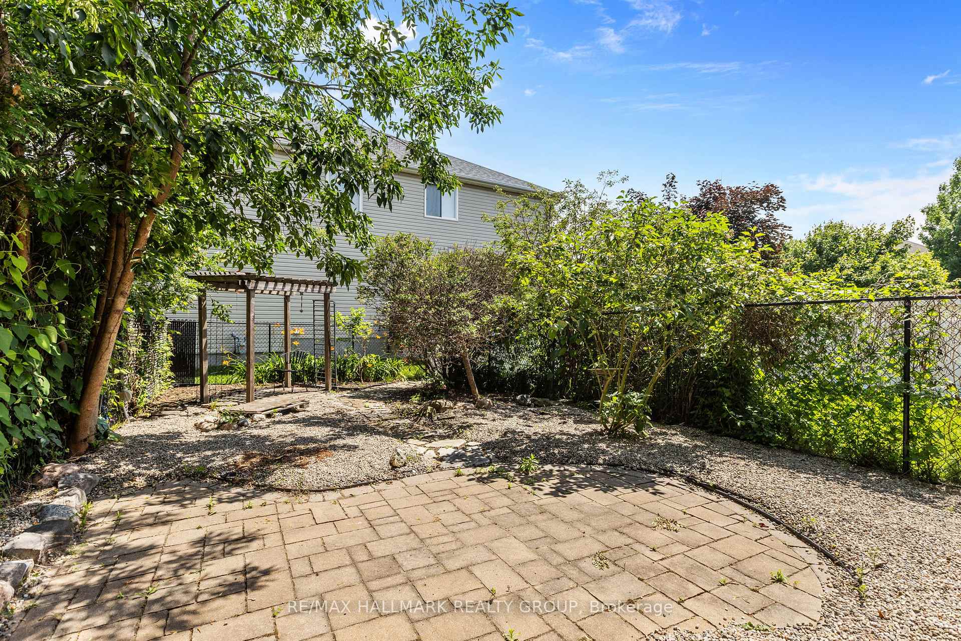 Photo 32 of 988 Lucille Way, Ottawa, Notting Hill/Summerside — HOMEH