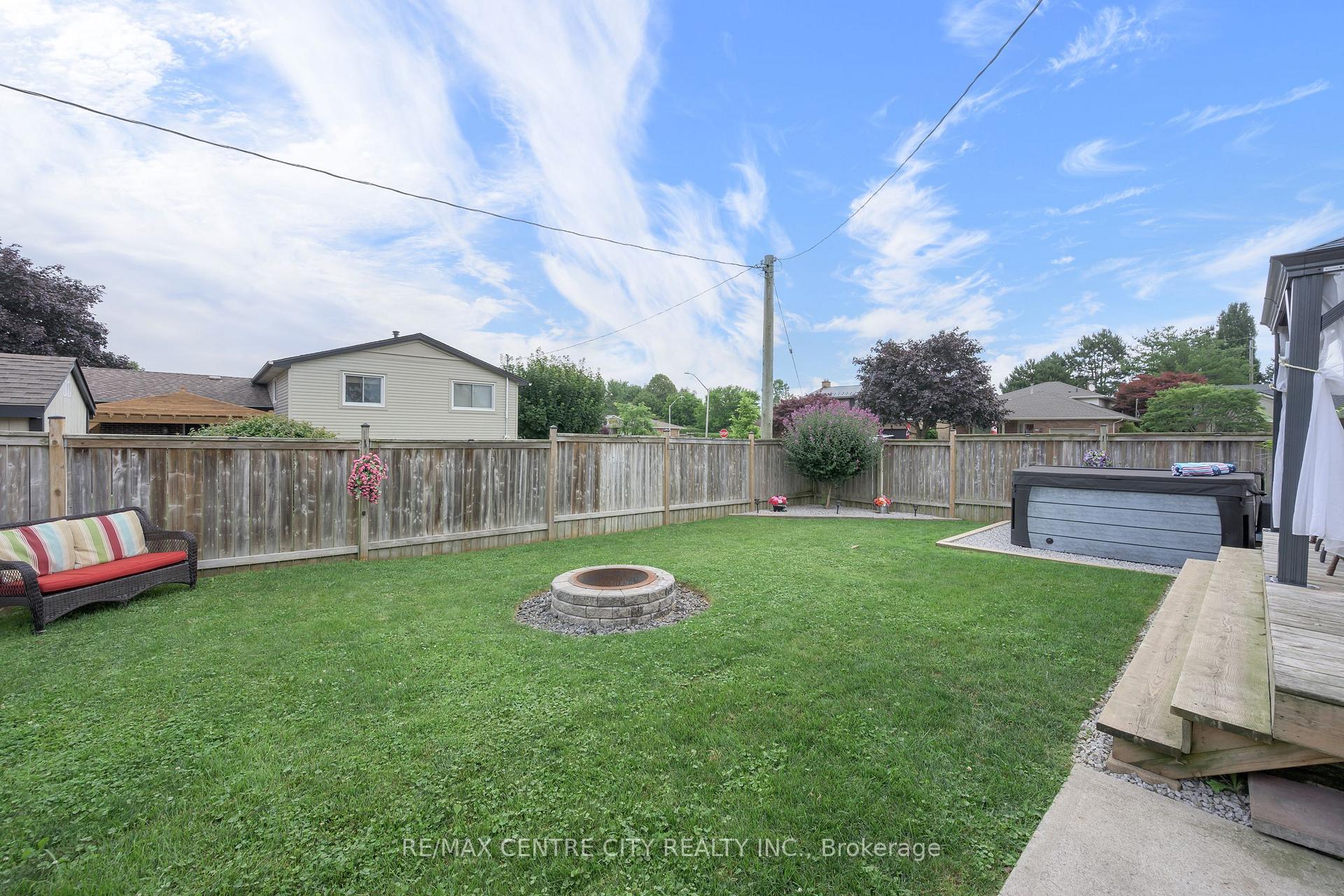 Photo 5 of 1 Idsardi Avenue, St. Thomas — HOMEH