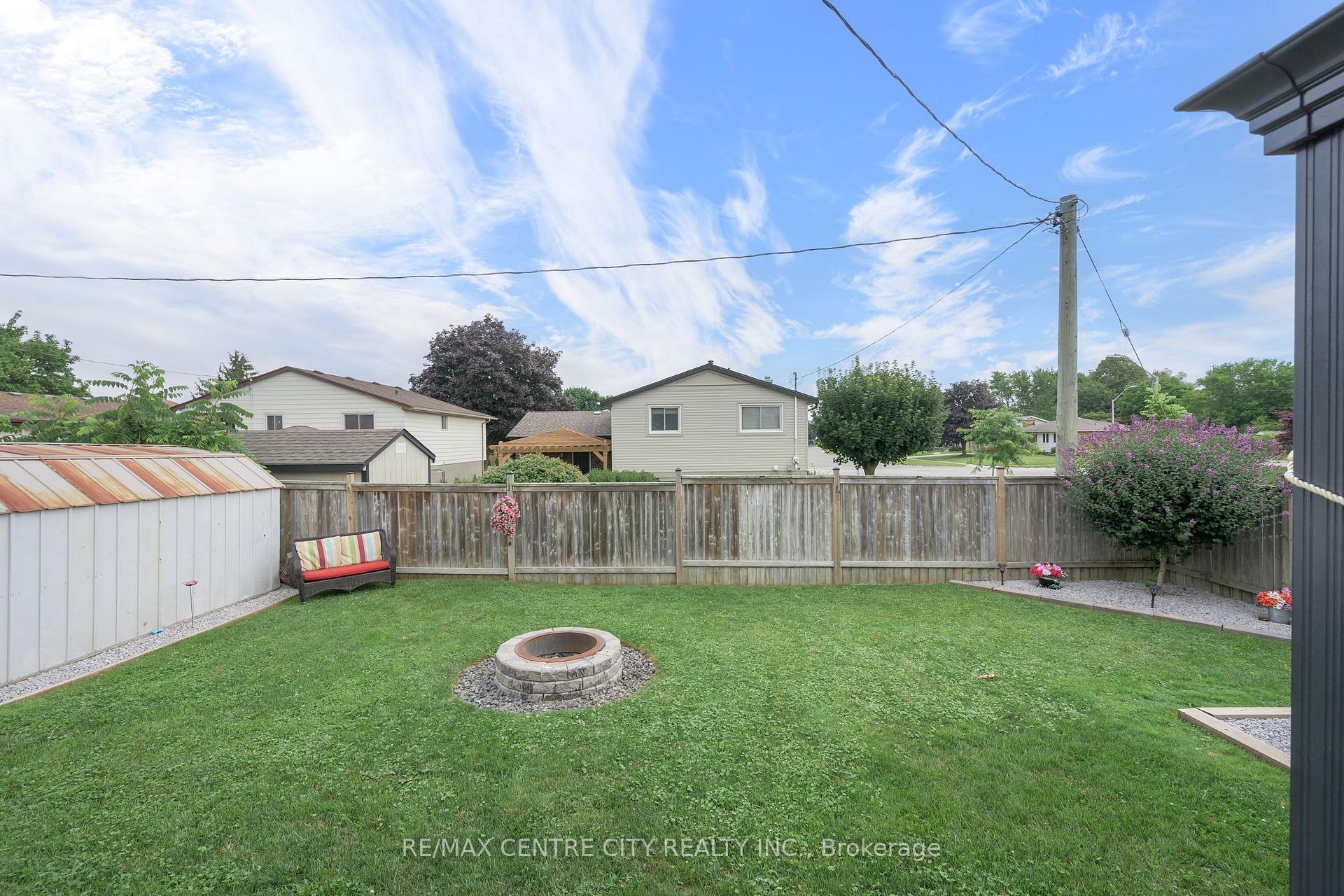 Photo 13 of 1 Idsardi Avenue, St. Thomas — HOMEH