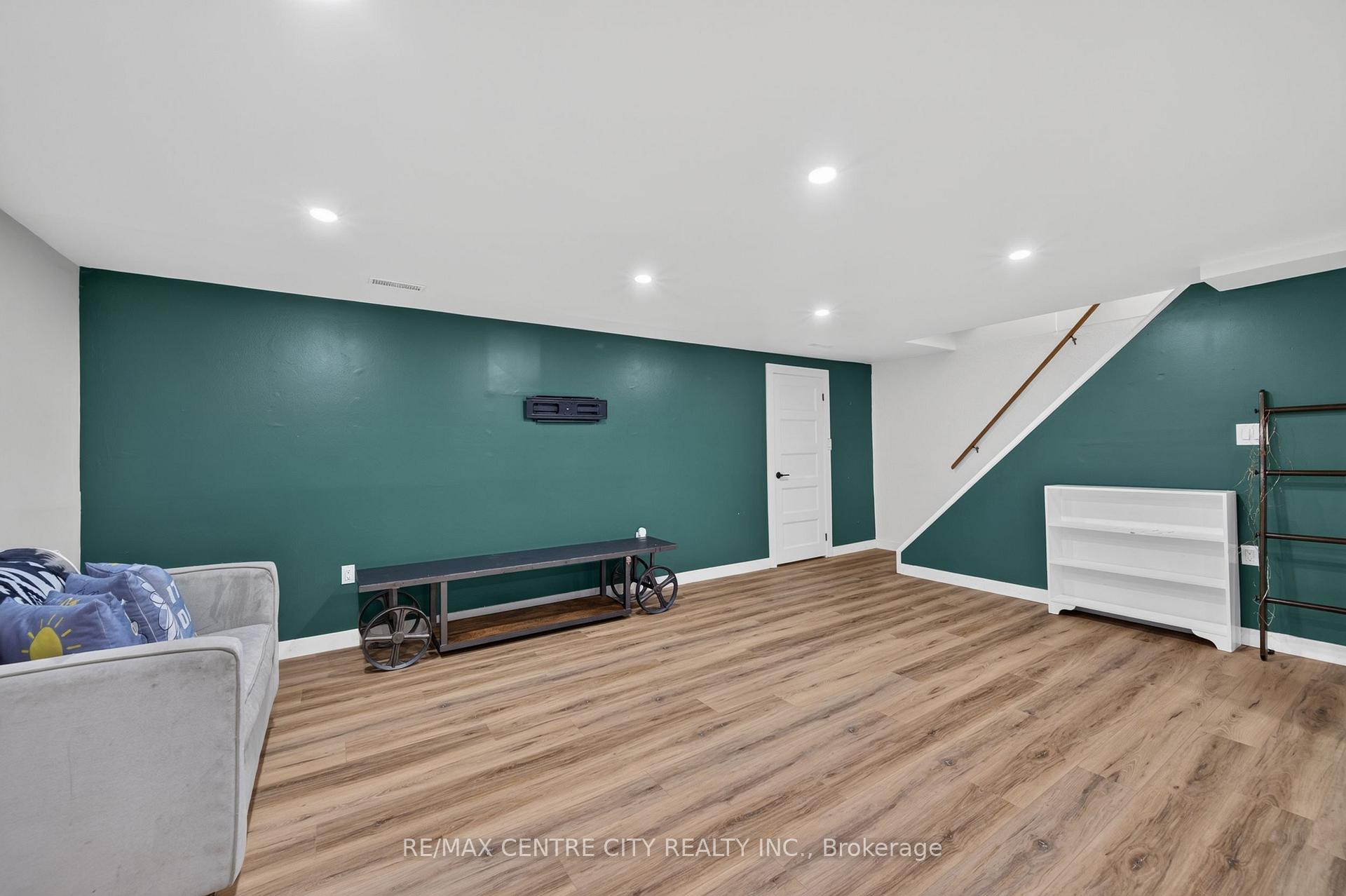 Photo 37 of 1 Idsardi Avenue, St. Thomas — HOMEH