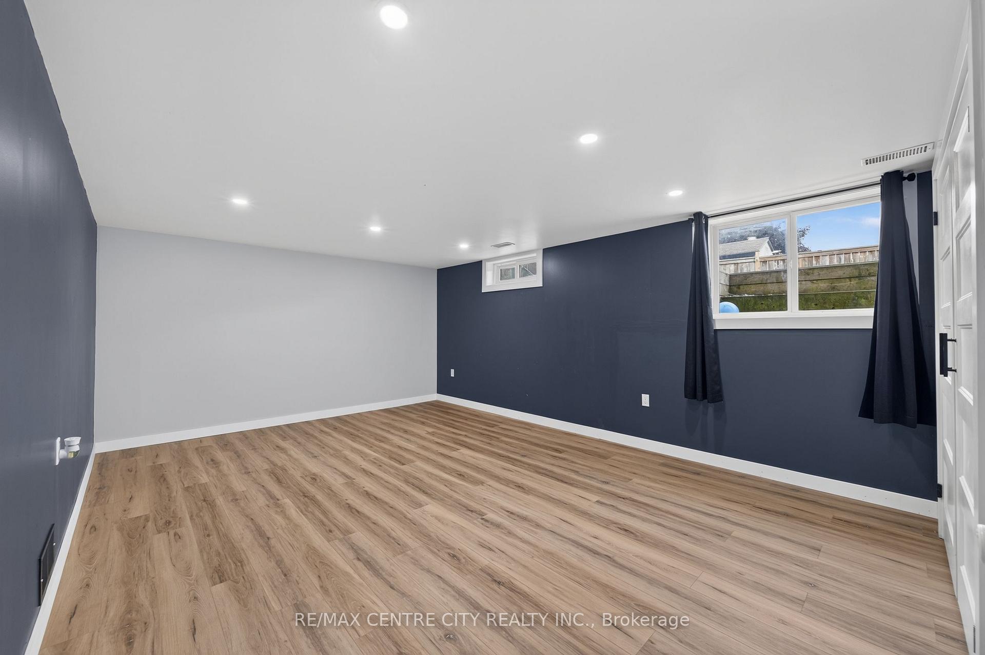 Photo 38 of 1 Idsardi Avenue, St. Thomas — HOMEH