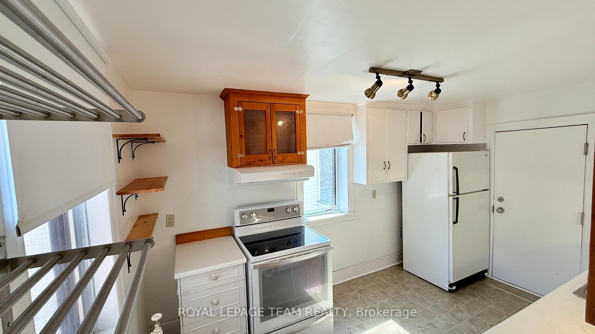 Photo 7 of Unit 2, 14 Galt Street, Ottawa, Old Ottawa South — HOMEH