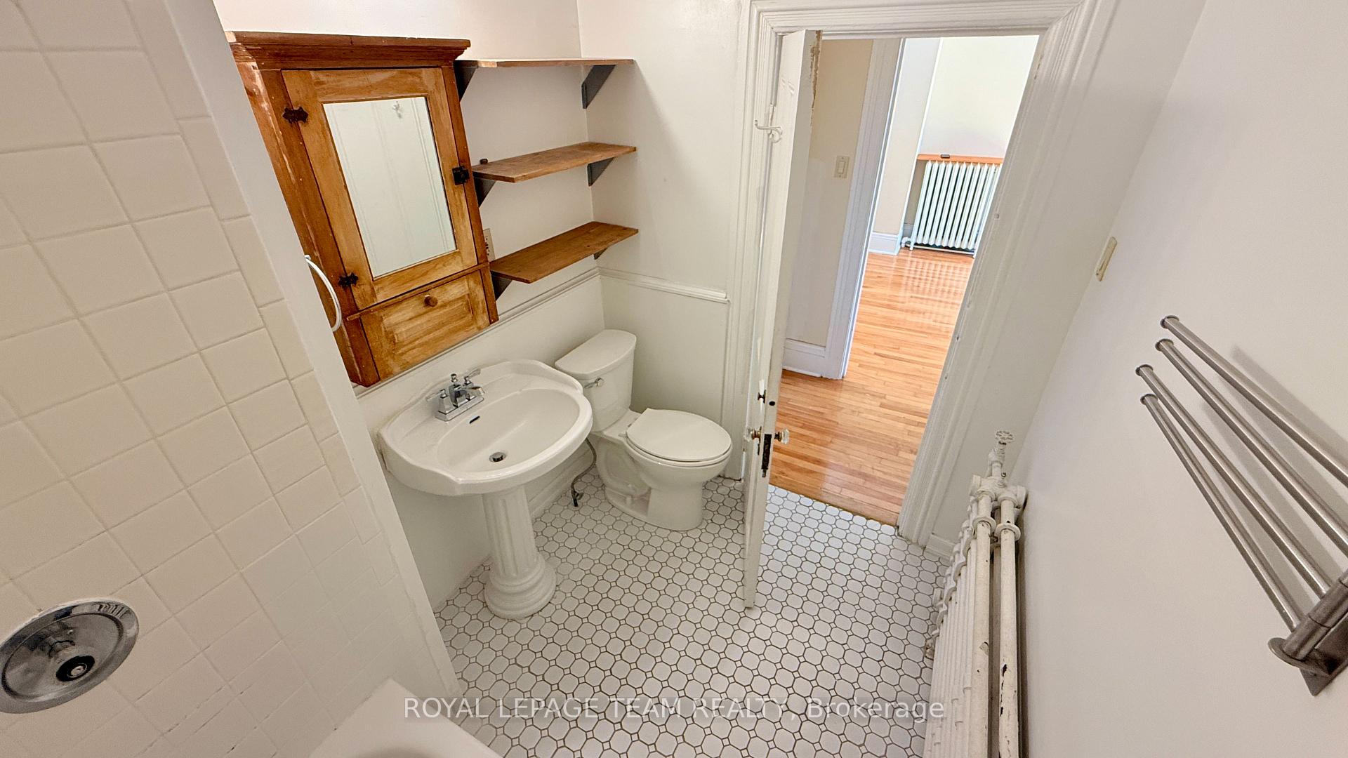 Photo 14 of Unit 2, 14 Galt Street, Ottawa, Old Ottawa South — HOMEH