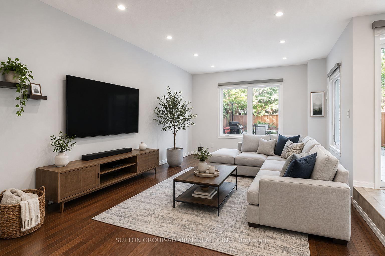 Photo 6 of 98 Rosedale Heights Drive, Vaughan, Uplands — HOMEH