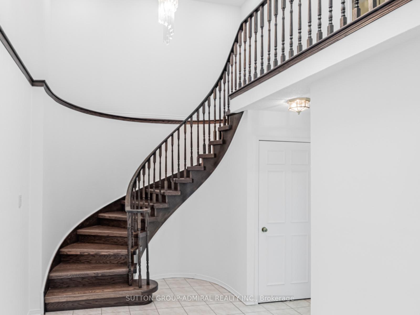 Photo 21 of 98 Rosedale Heights Drive, Vaughan, Uplands — HOMEH