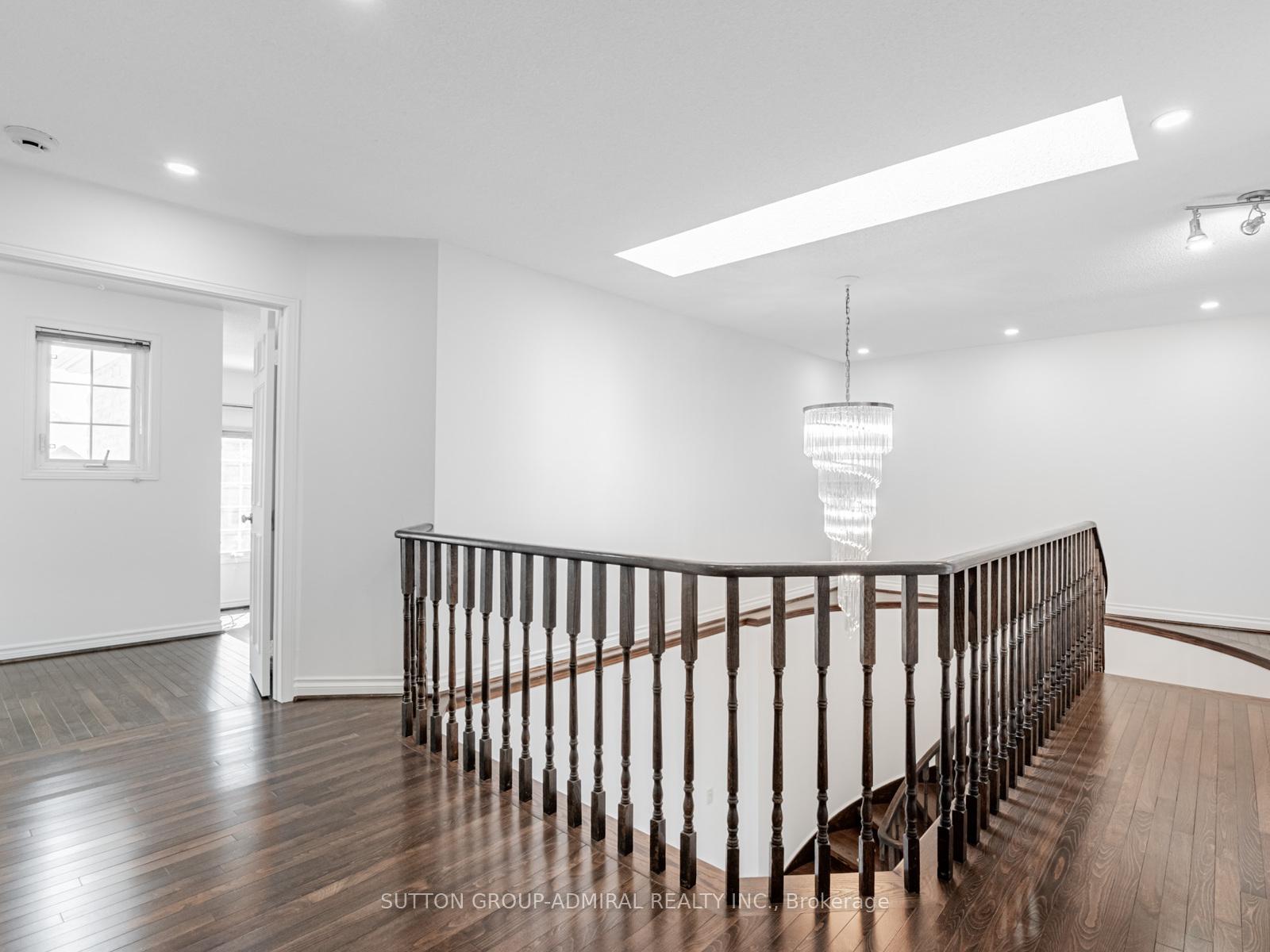 Photo 22 of 98 Rosedale Heights Drive, Vaughan, Uplands — HOMEH