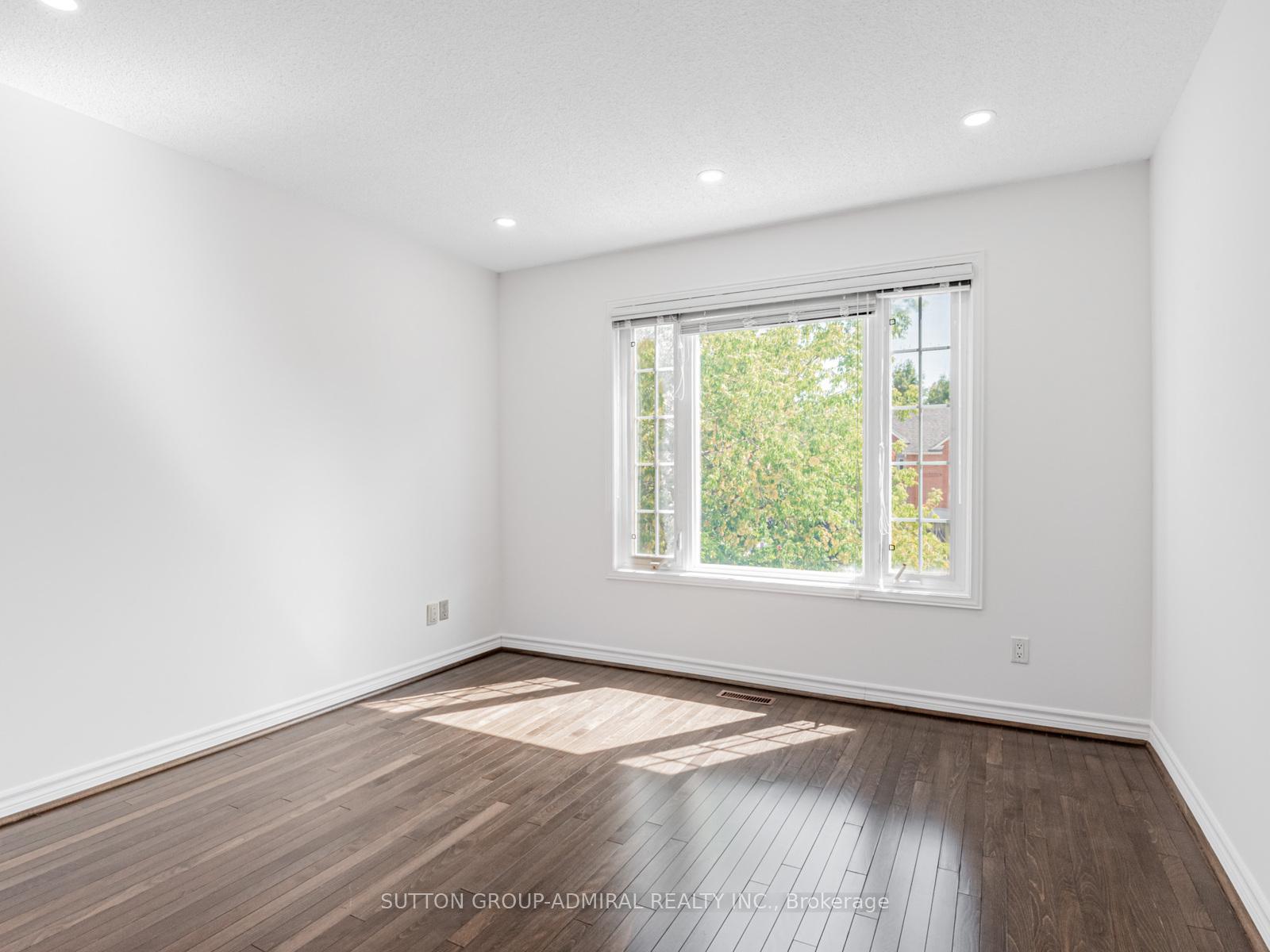 Photo 25 of 98 Rosedale Heights Drive, Vaughan, Uplands — HOMEH