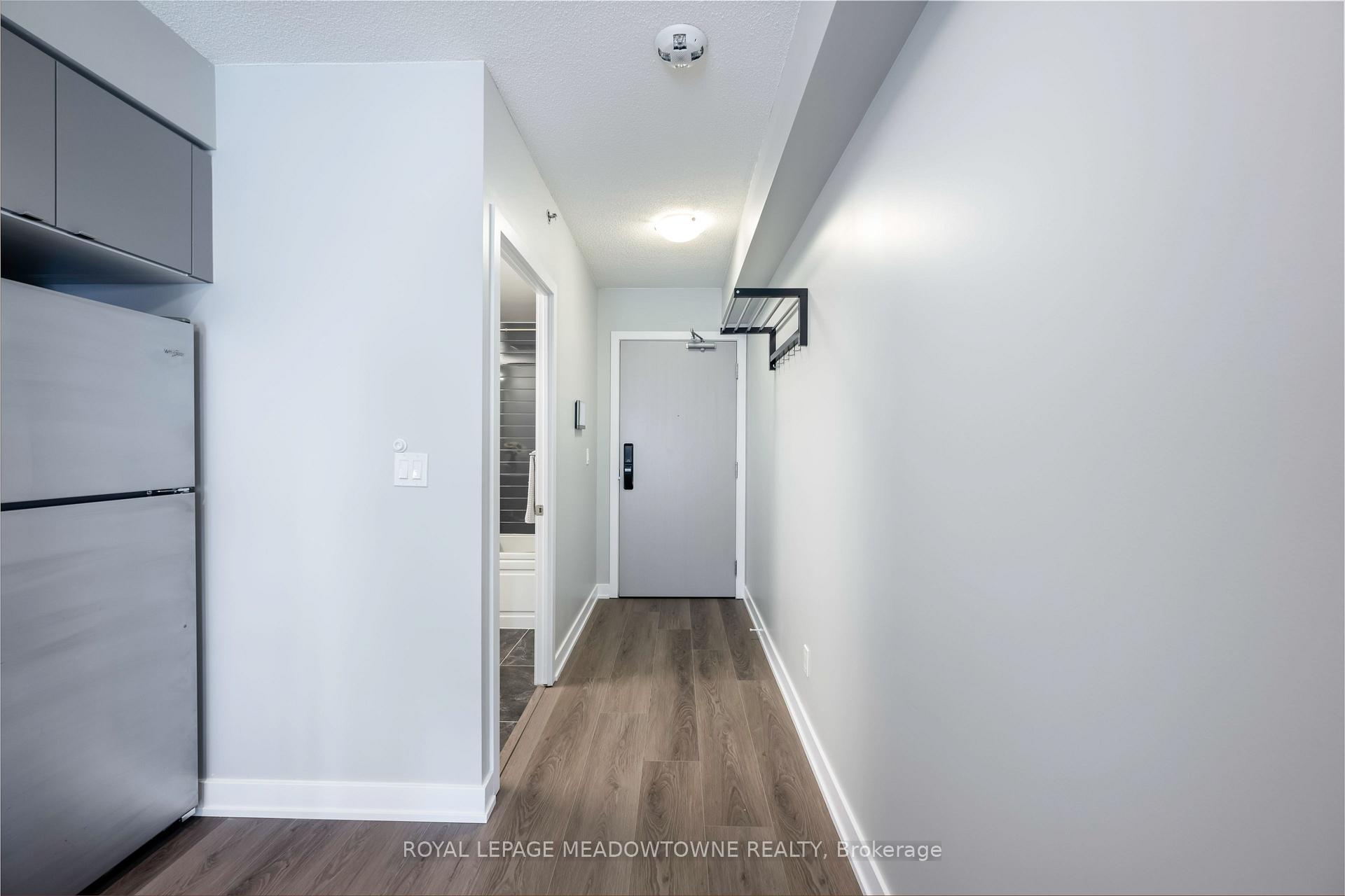 Photo 9 of Unit B602, 3200 Dakota Common, Burlington, Alton — HOMEH