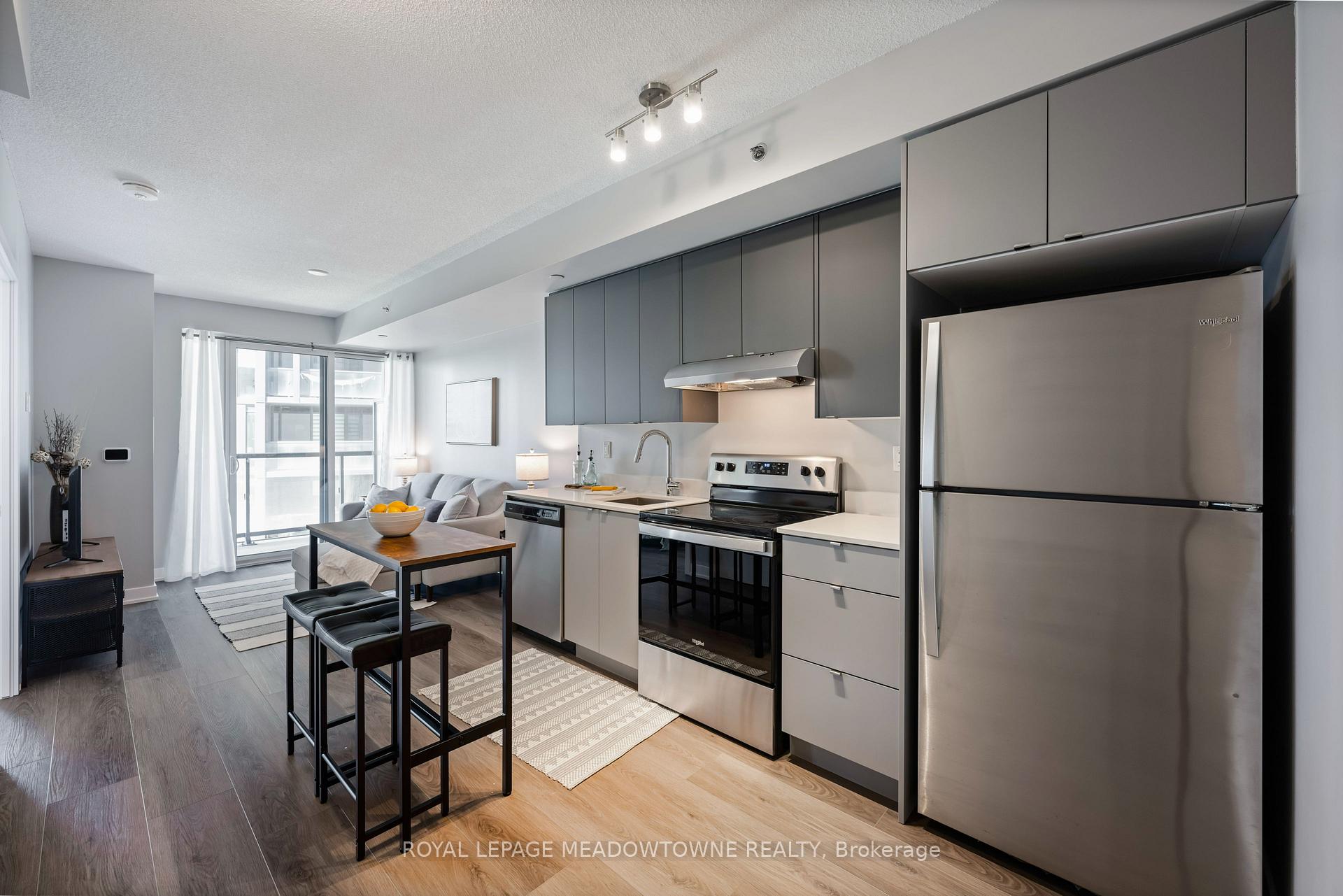 Photo 11 of Unit B602, 3200 Dakota Common, Burlington, Alton — HOMEH