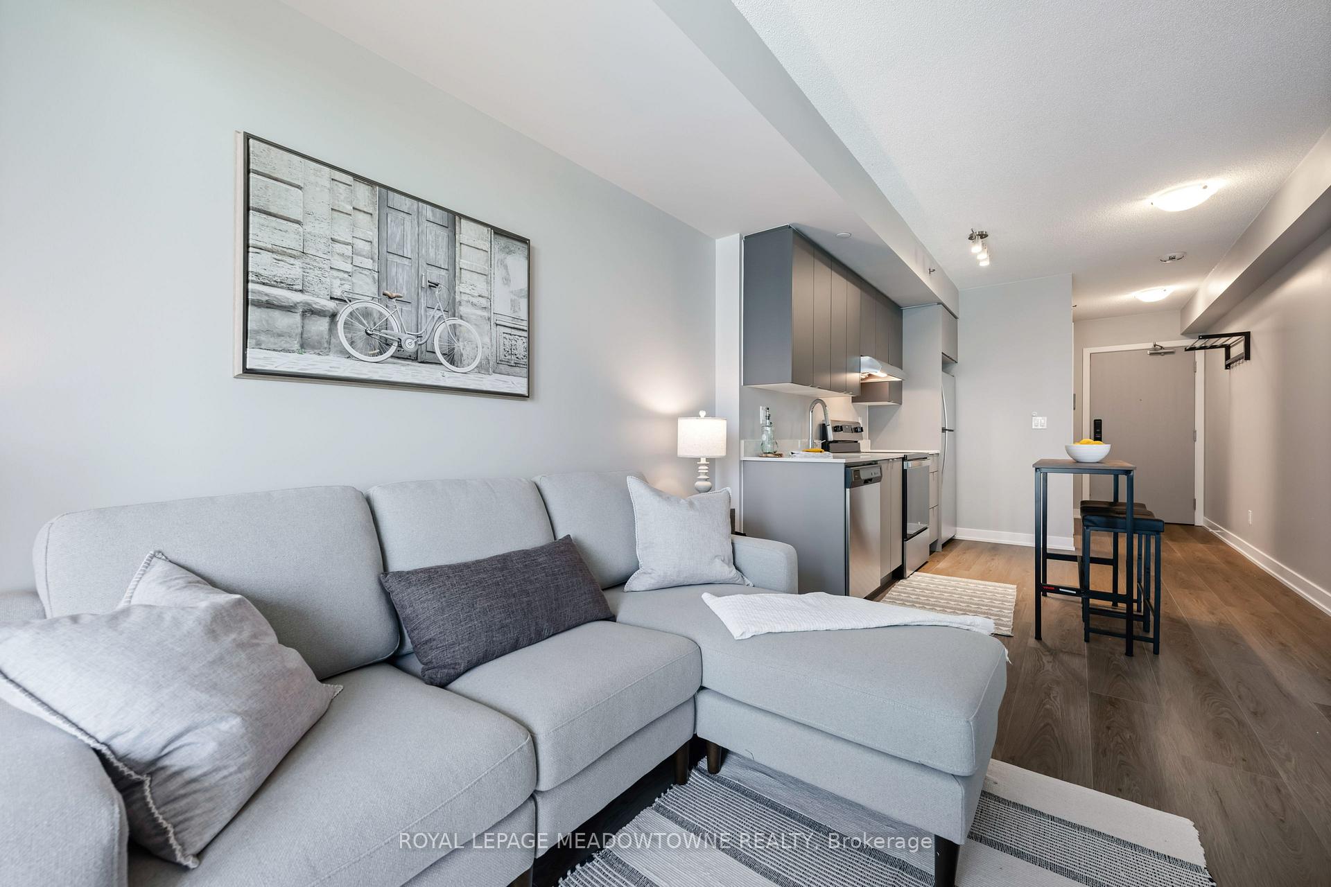 Photo 20 of Unit B602, 3200 Dakota Common, Burlington, Alton — HOMEH