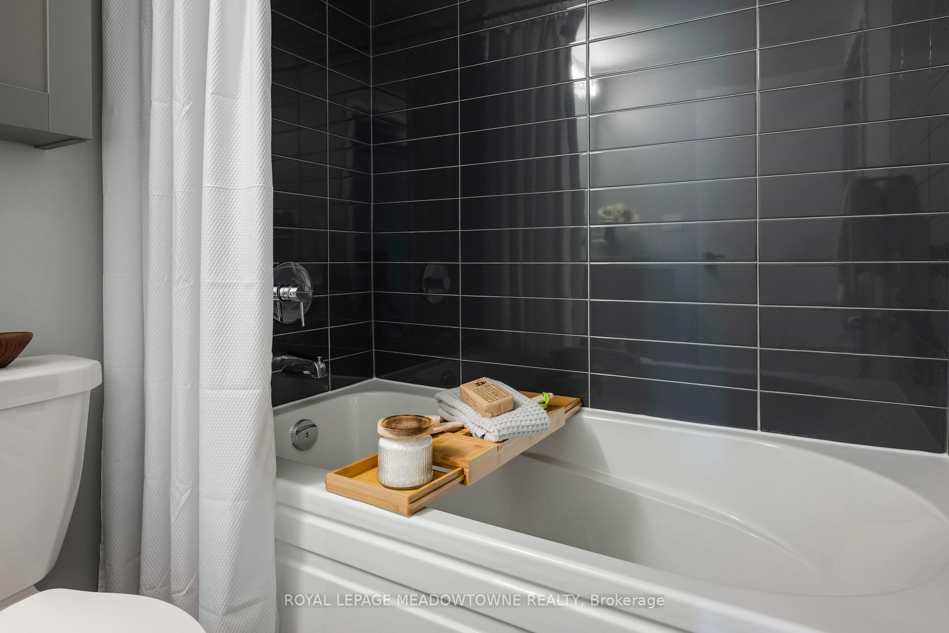 Photo 28 of Unit B602, 3200 Dakota Common, Burlington, Alton — HOMEH