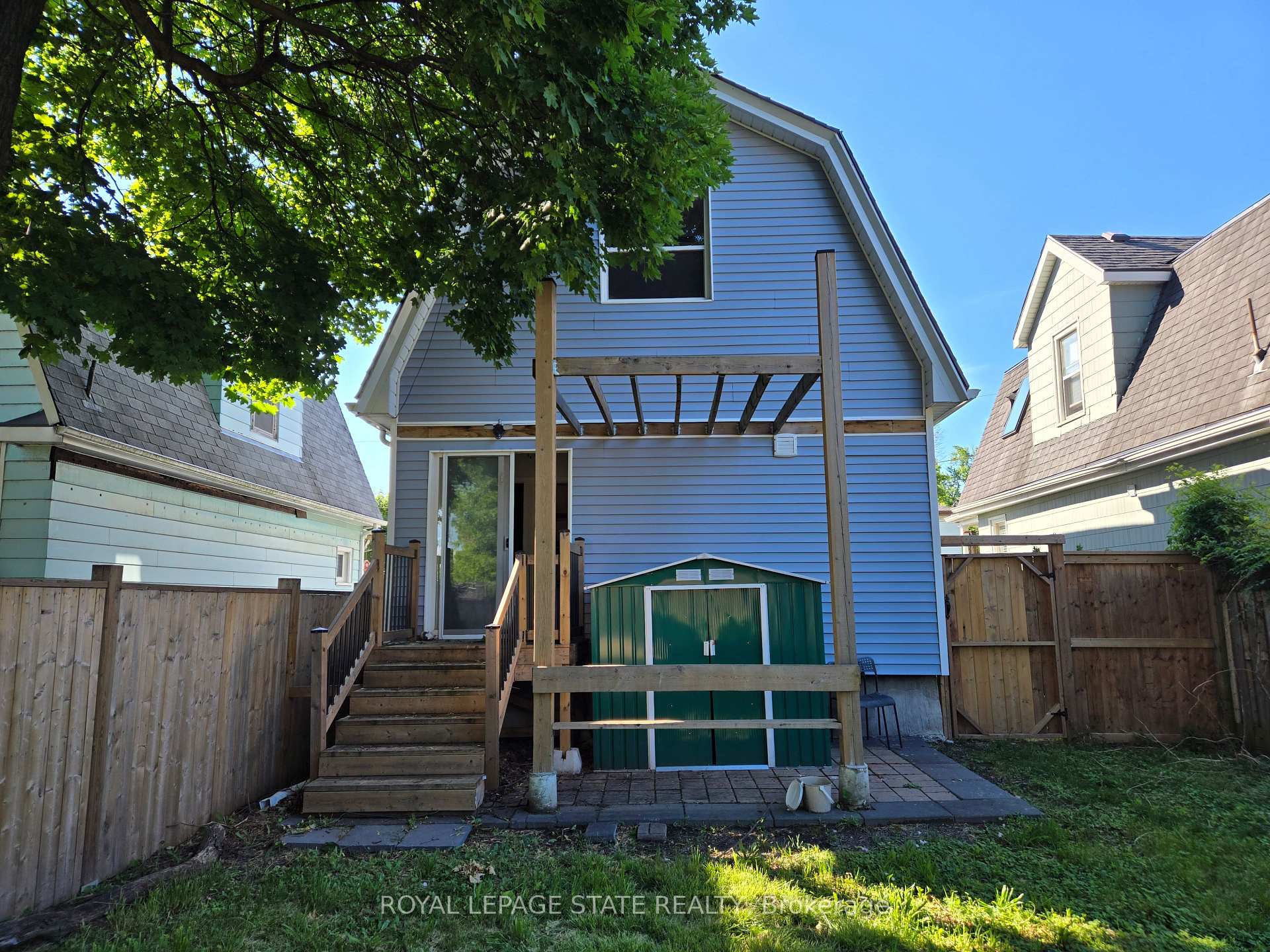 Photo 4 of 4249 Elgin Street, Niagara Falls, Downtown — HOMEH