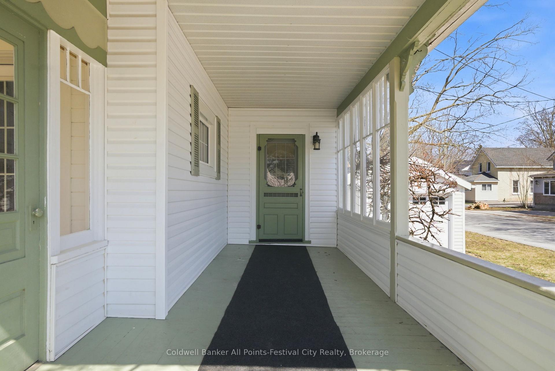 Photo 3 of 129 Ontario Street, Central Huron, Clinton — HOMEH