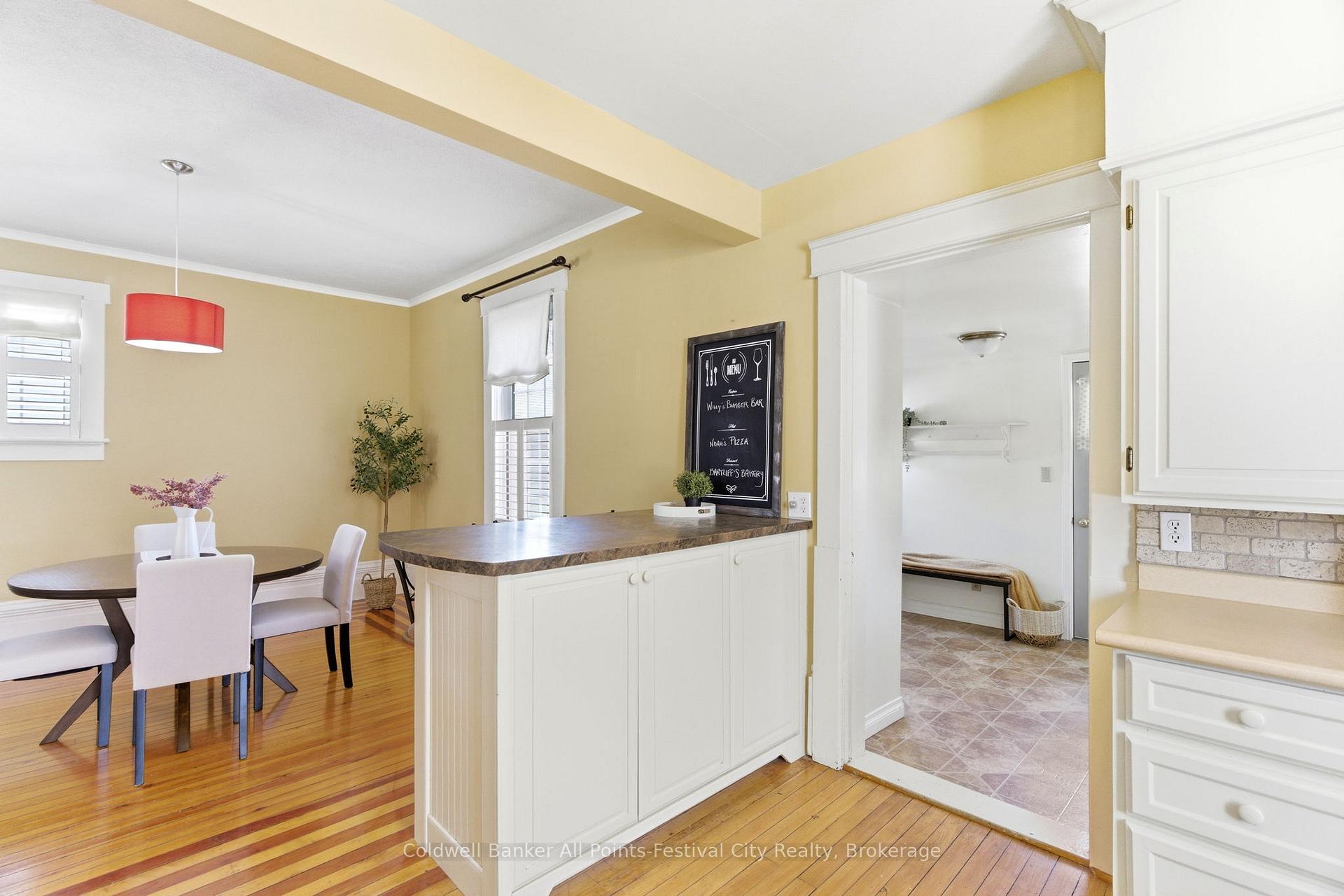 Photo 15 of 129 Ontario Street, Central Huron, Clinton — HOMEH