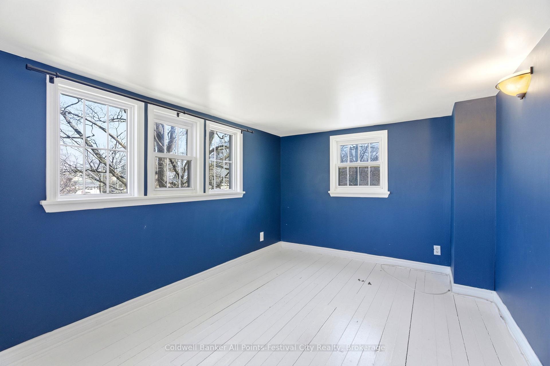 Photo 32 of 129 Ontario Street, Central Huron, Clinton — HOMEH