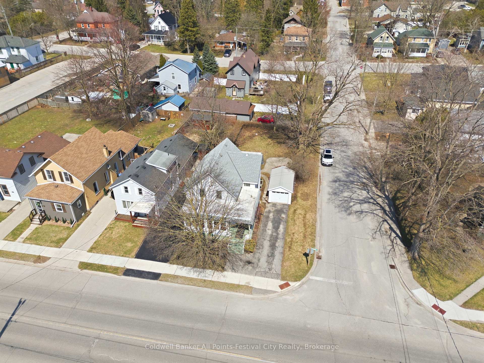 Photo 46 of 129 Ontario Street, Central Huron, Clinton — HOMEH