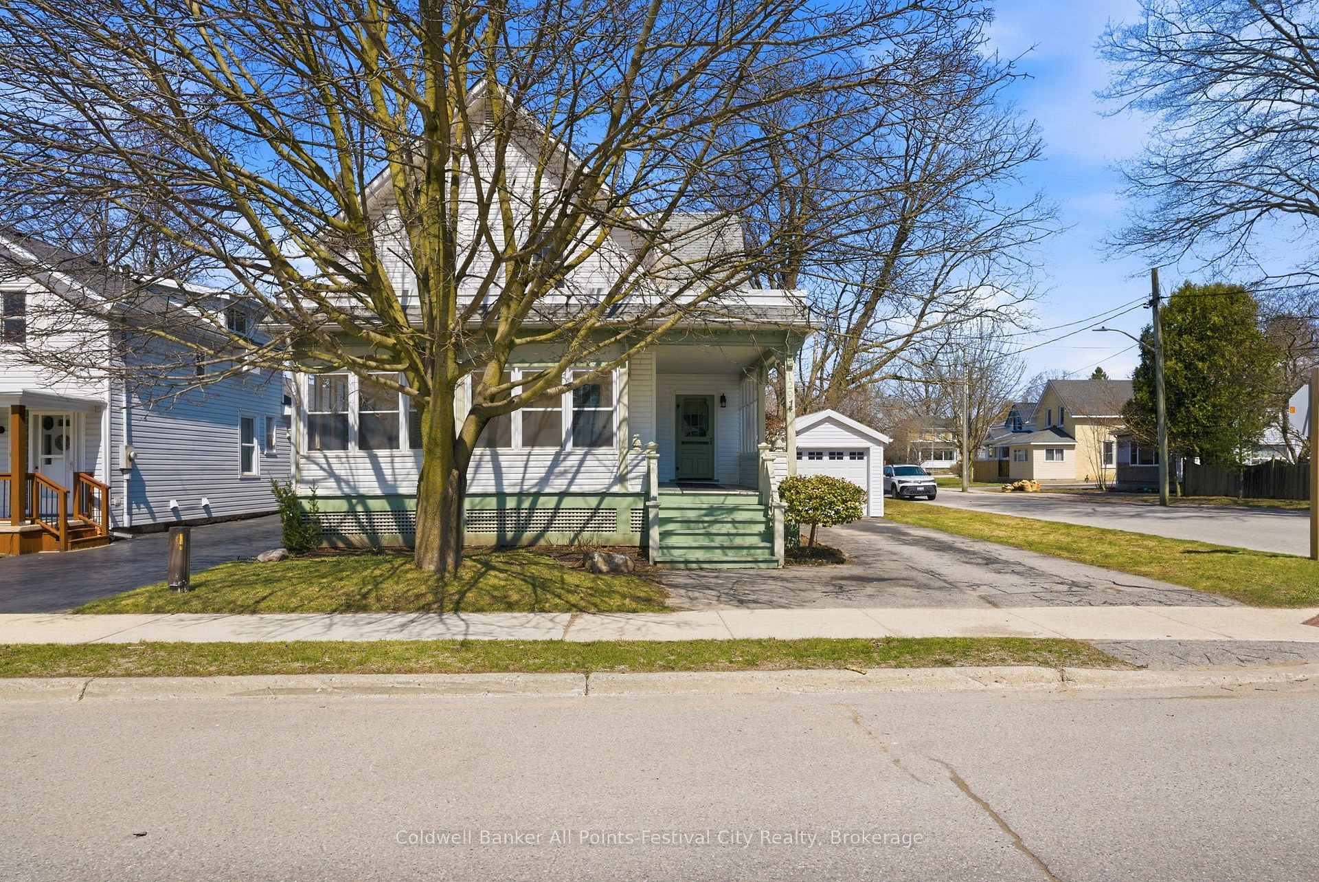 Photo 49 of 129 Ontario Street, Central Huron, Clinton — HOMEH