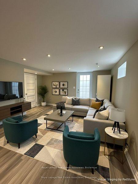 Photo 9 of 1 Esplanade Road, Brampton, Southgate — HOMEH