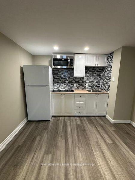 Photo 10 of 1 Esplanade Road, Brampton, Southgate — HOMEH