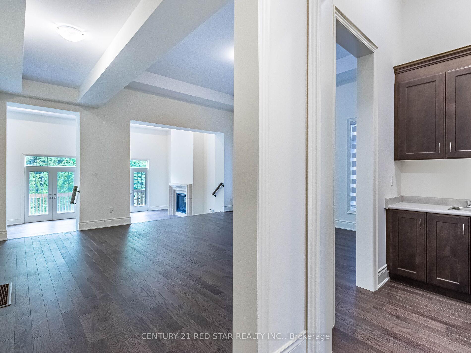 Photo 5 of 192 Farrell Road, Vaughan, Patterson — HOMEH