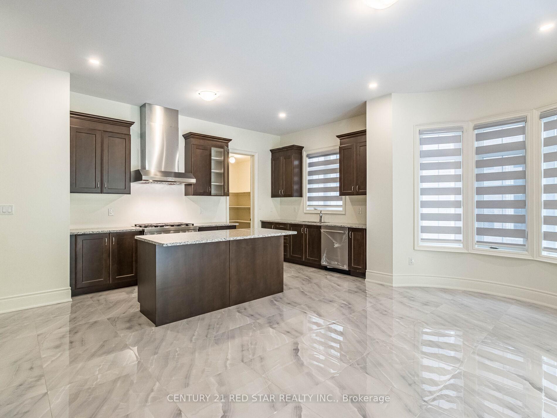 Photo 9 of 192 Farrell Road, Vaughan, Patterson — HOMEH