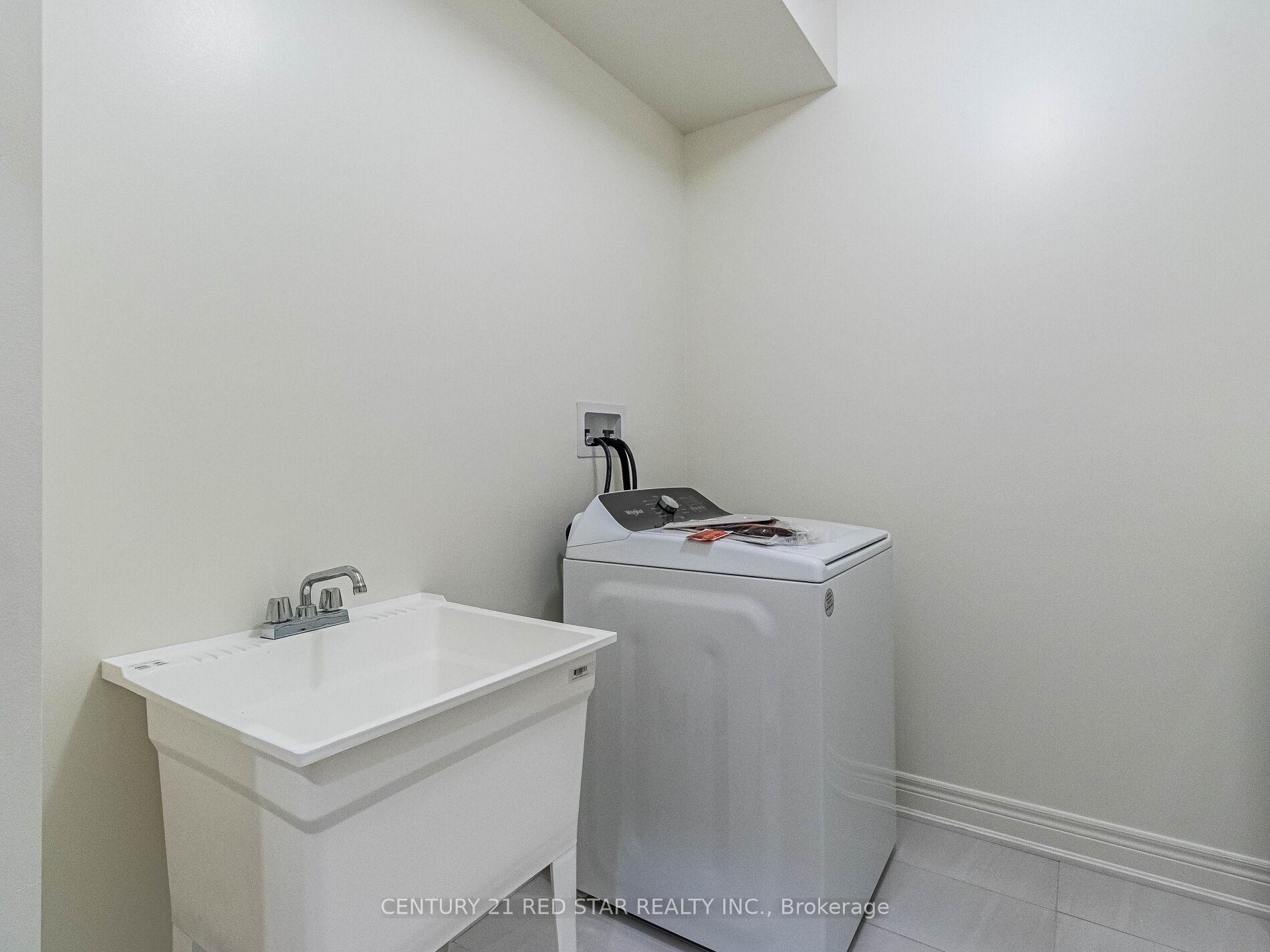 Photo 17 of 192 Farrell Road, Vaughan, Patterson — HOMEH