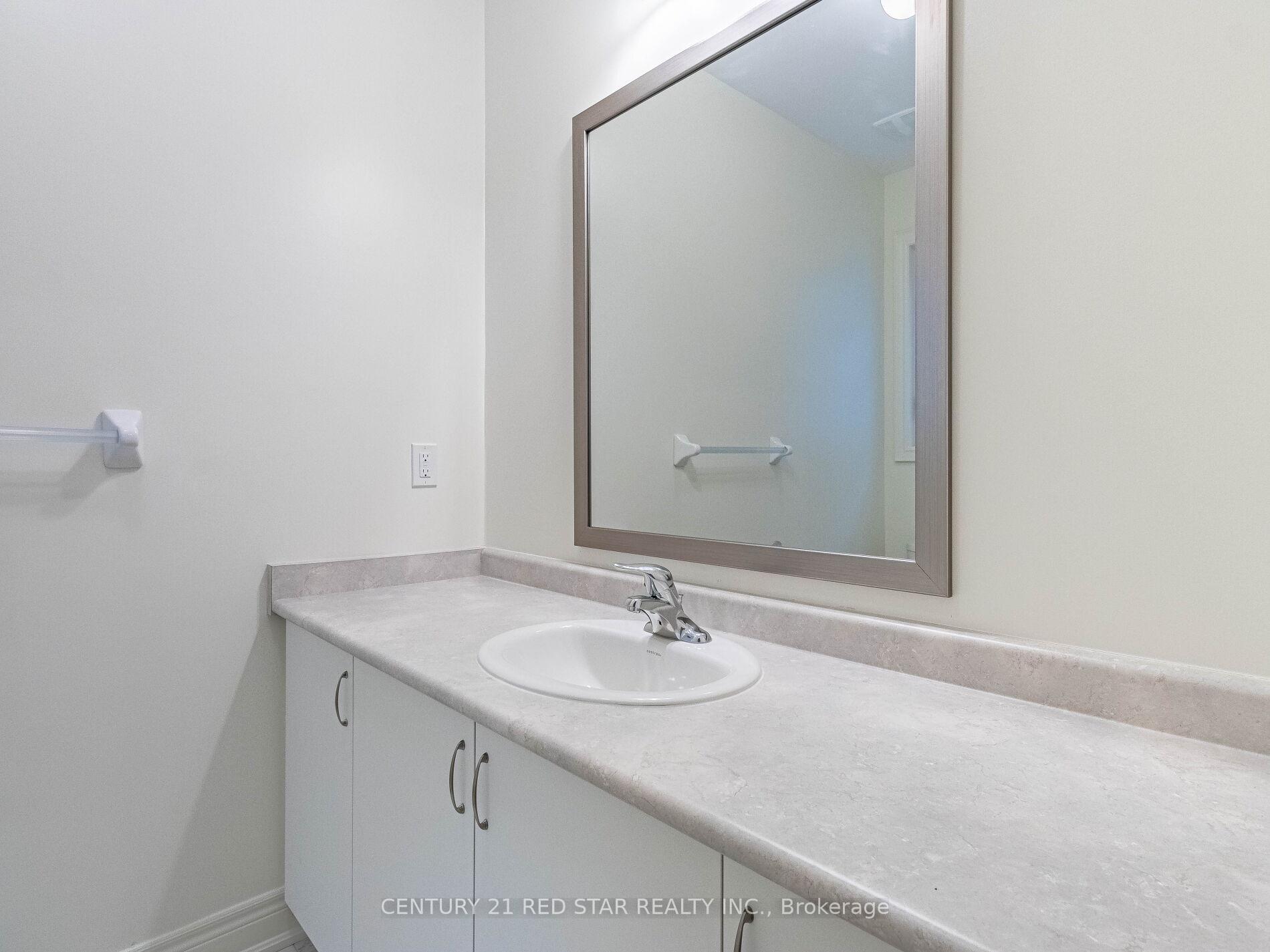 Photo 20 of 192 Farrell Road, Vaughan, Patterson — HOMEH