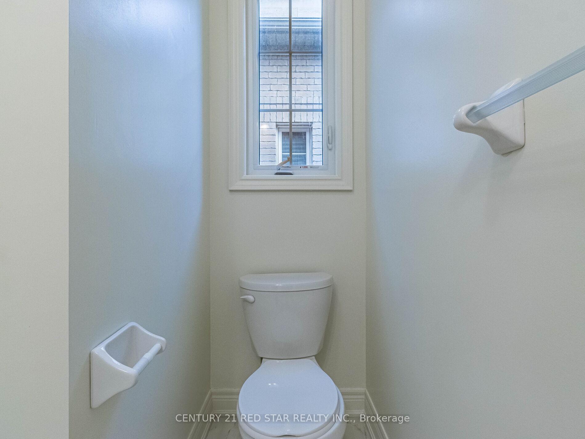 Photo 21 of 192 Farrell Road, Vaughan, Patterson — HOMEH