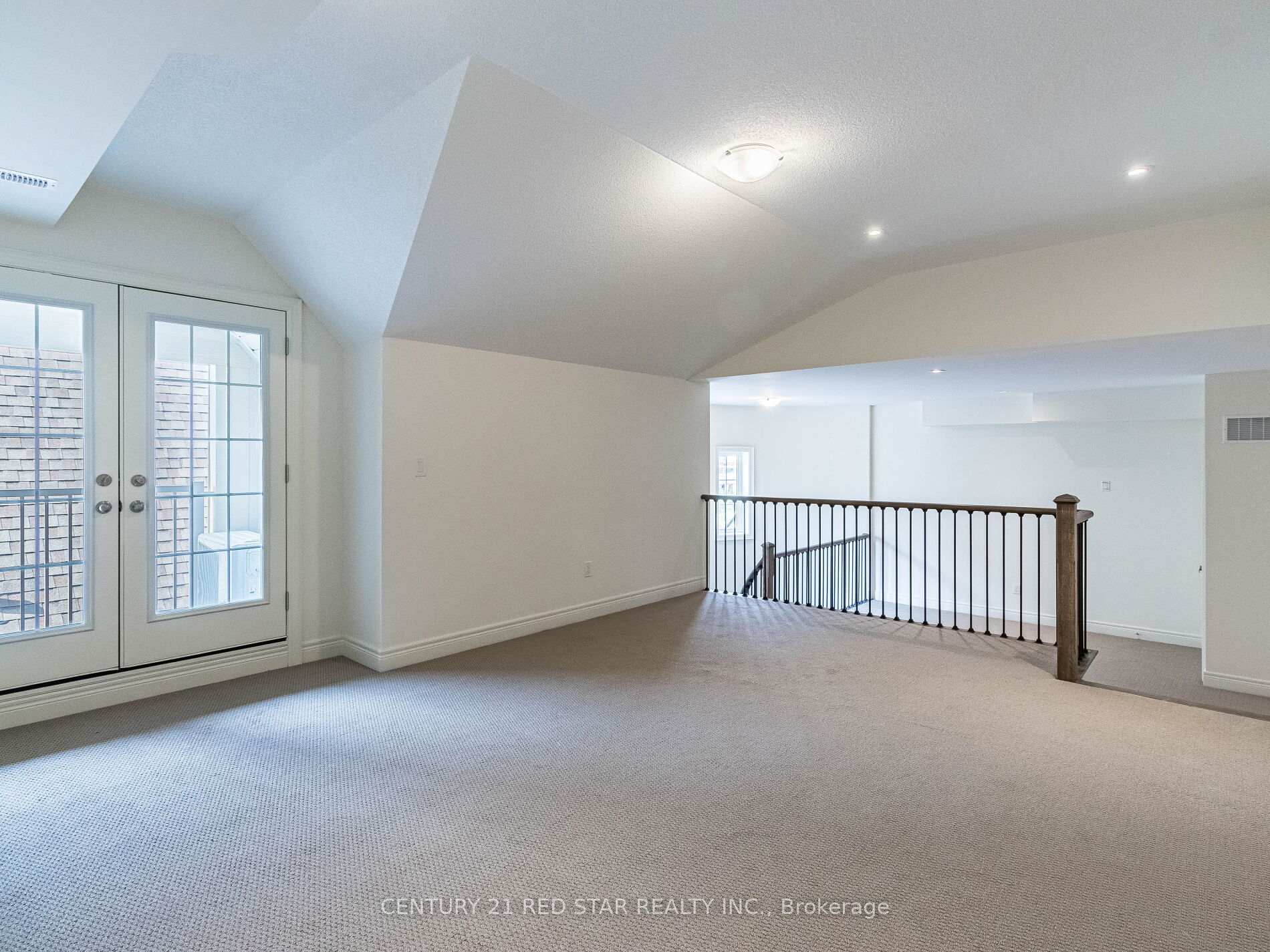 Photo 32 of 192 Farrell Road, Vaughan, Patterson — HOMEH